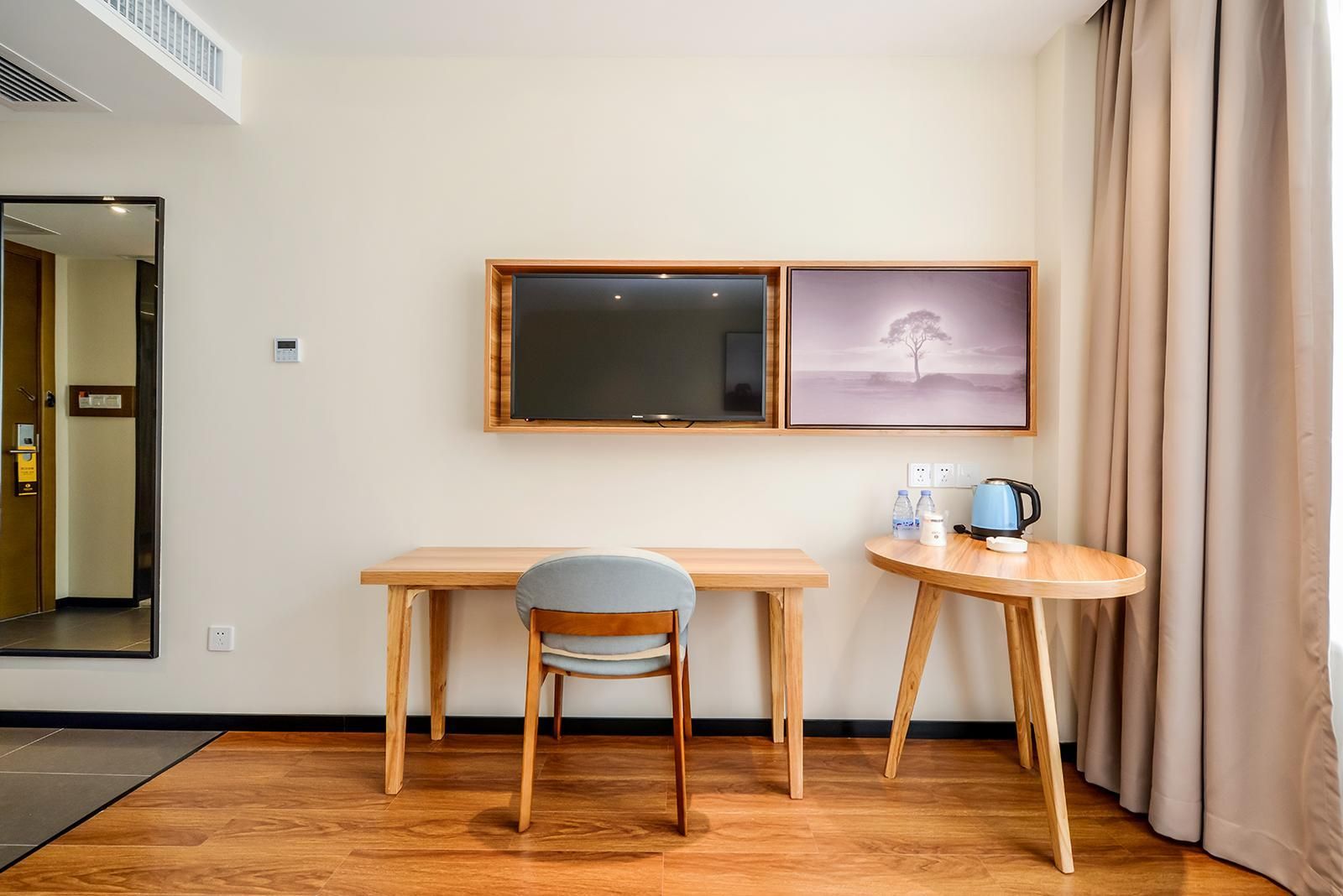 Dossen - City Family Room