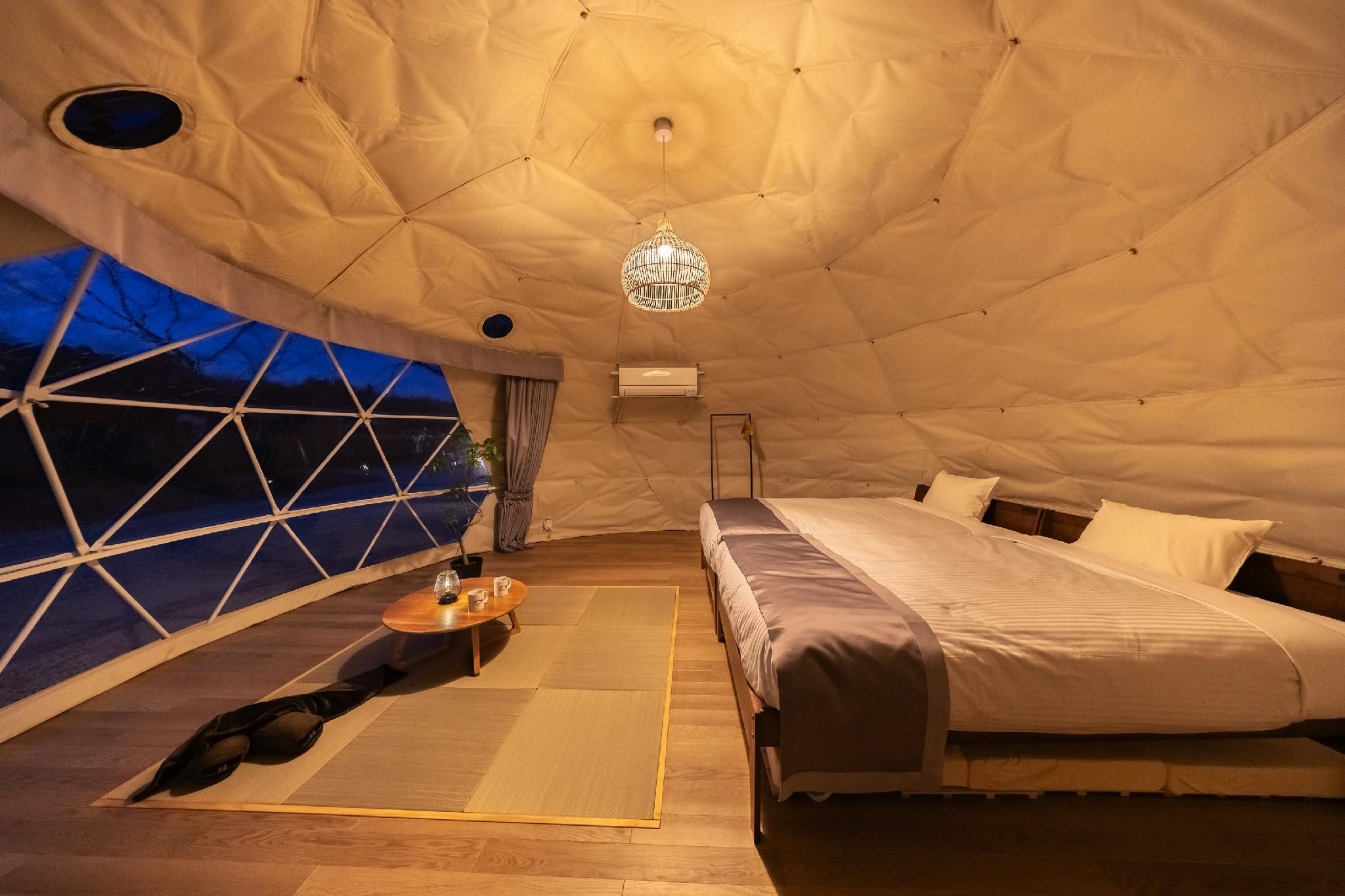Dome Tent with Semi-Double Bed