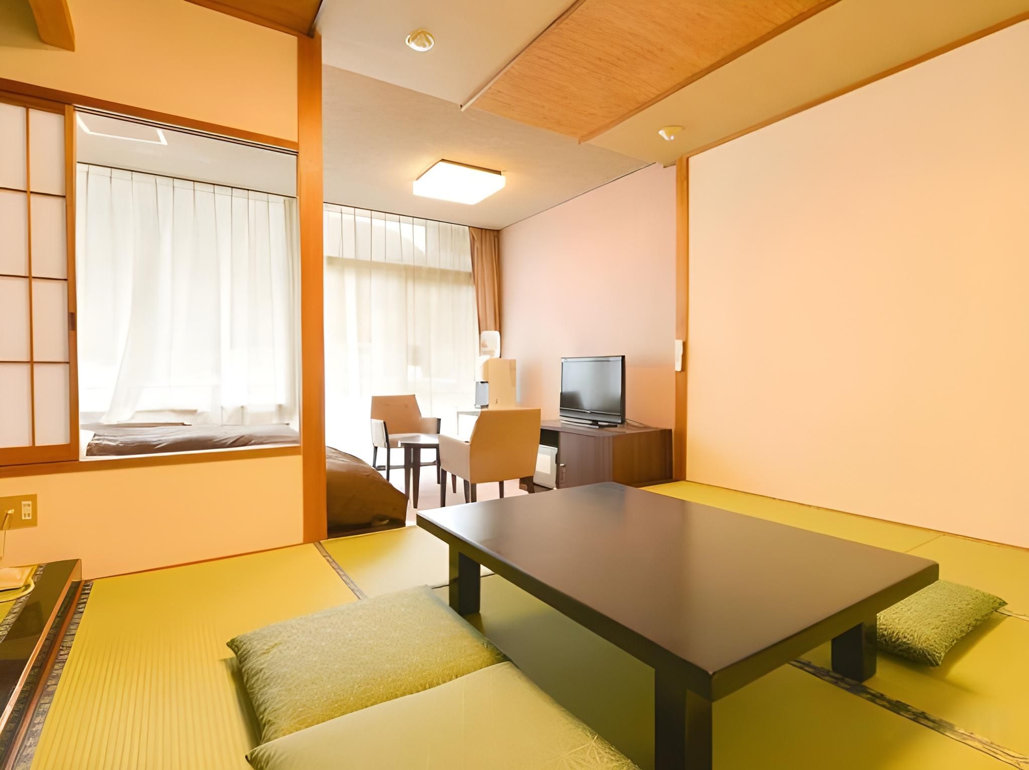 Standard Japanese-Western-Style Room Holds 6 People, Shower Only, Non-Smoking