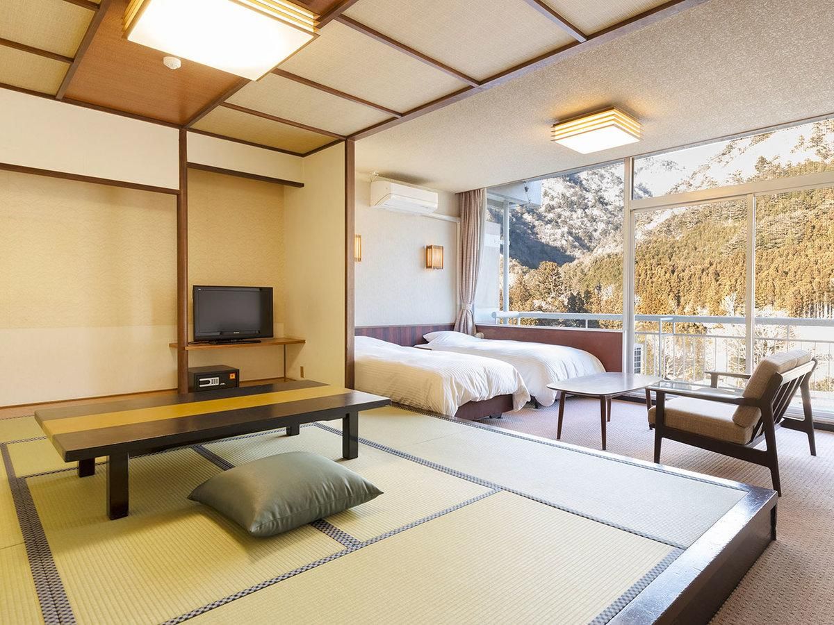 Standard Japanese-Western-Style Twin Room, Shared Bathroom, Non-Smoking