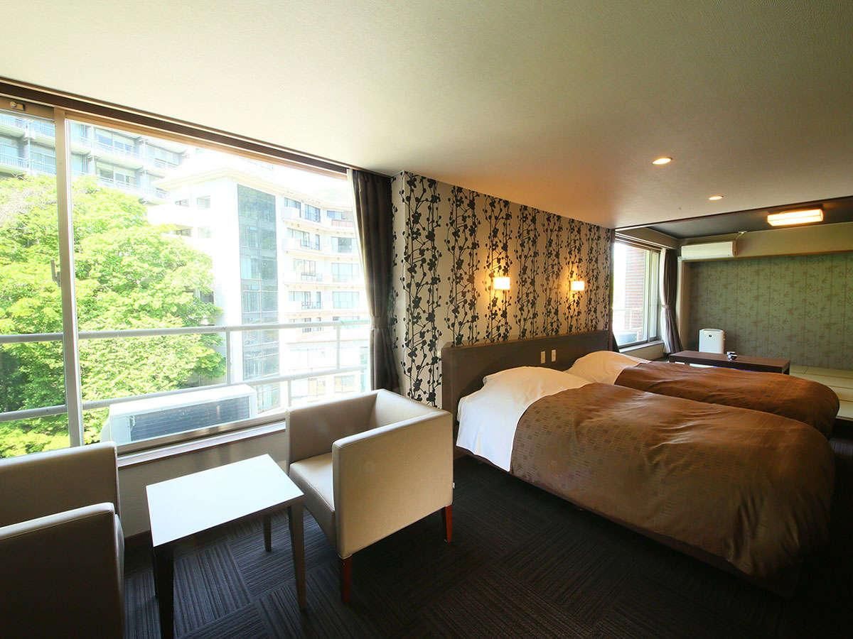 Yusenkyo Superior Japanese-Western Twin Room Holds 3 People, Indoor Bath, Non-Smoking