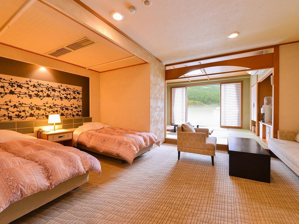 Superior Japanese-Western-Style Room Holds 7 People, Indoor Bath, Non-Smoking