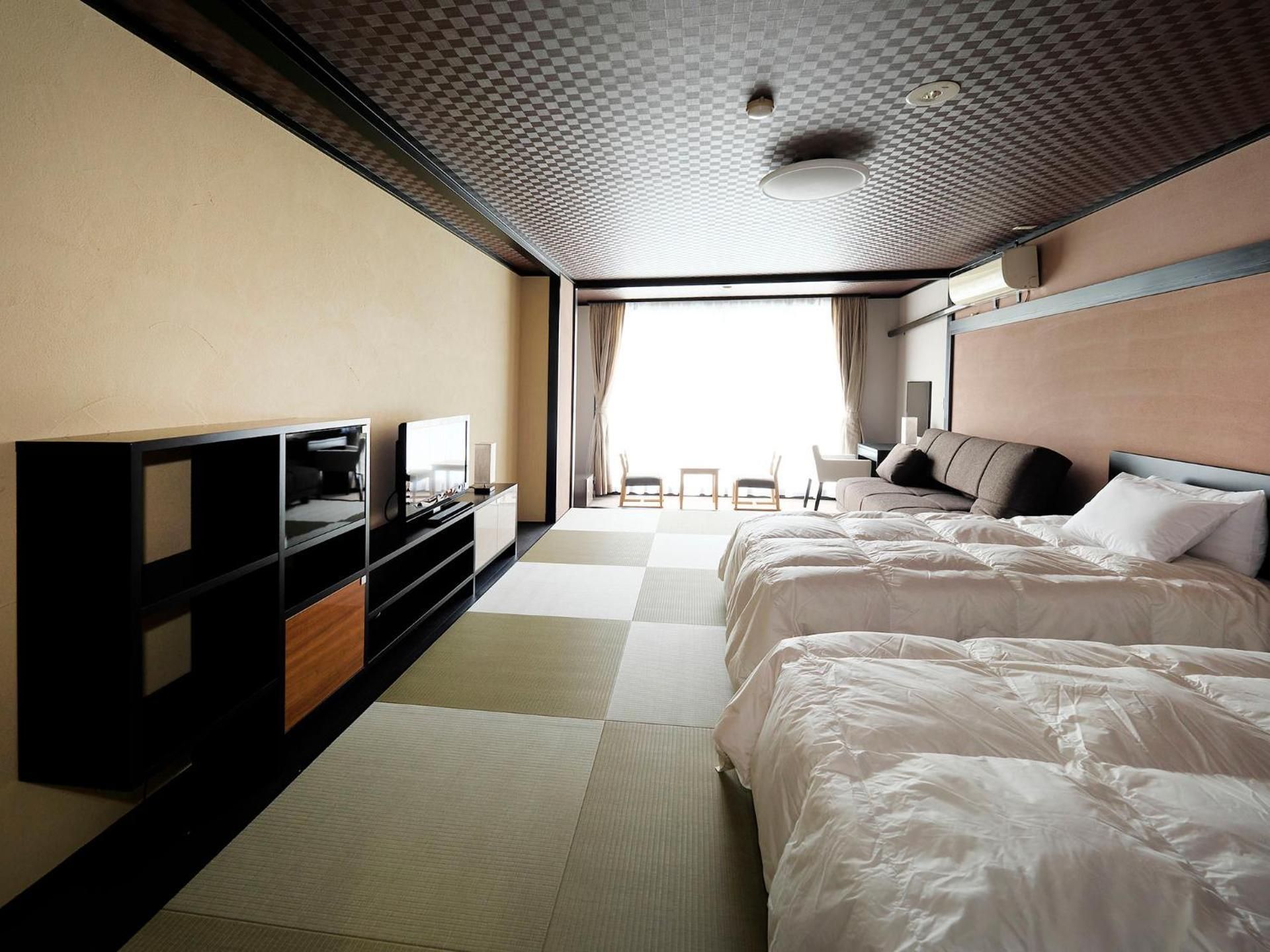 Economy Triple Room