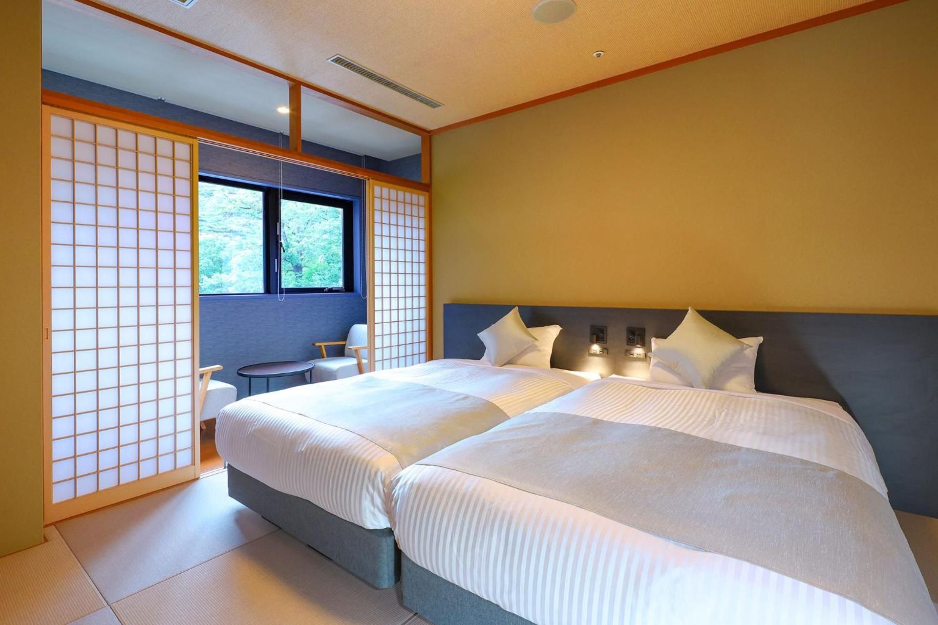 Standard Japanese-Style Beds with 8 Tatami, Shared Bath, Non-Smoking