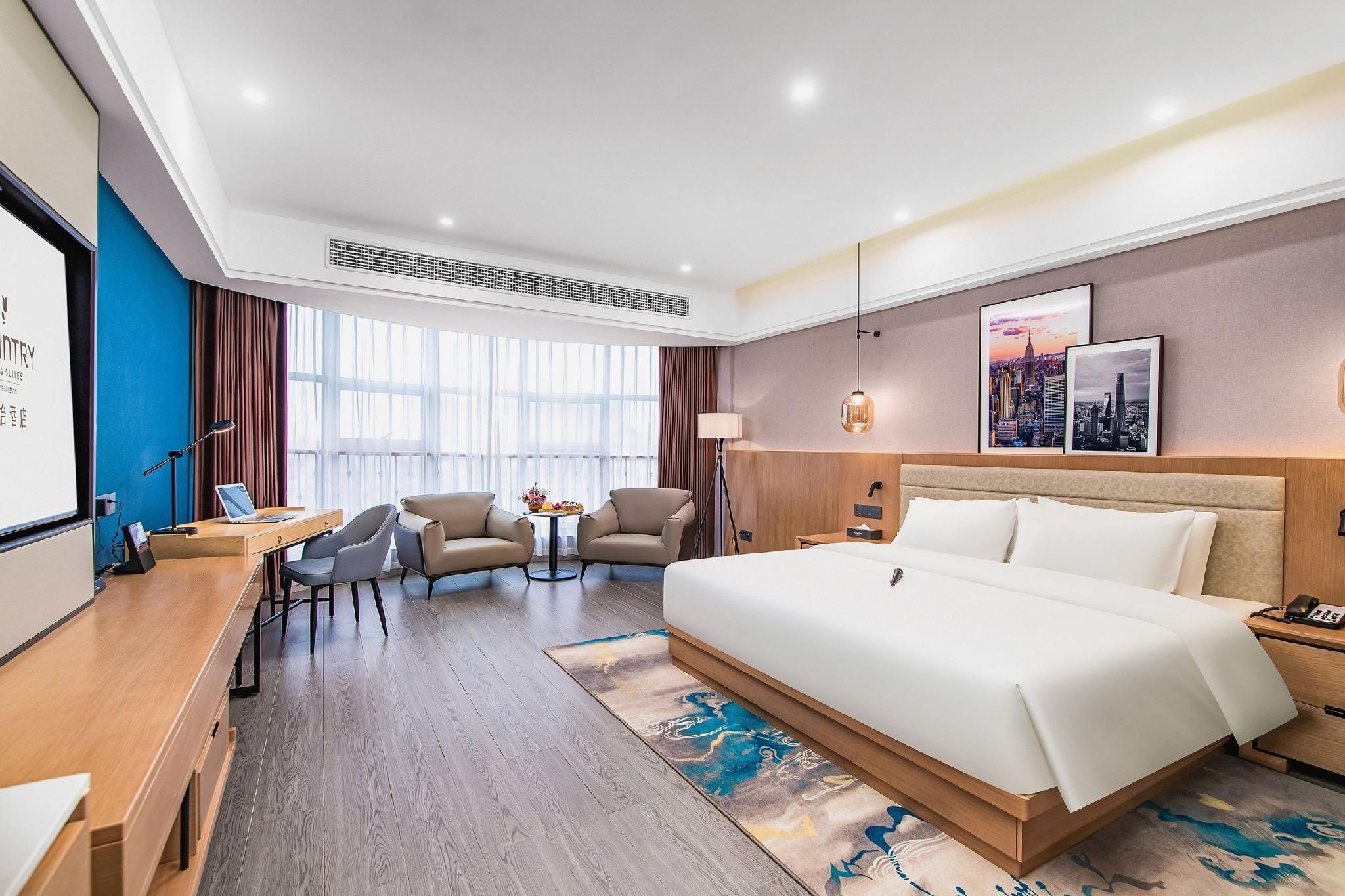 WH - 1 Bed Room with City View