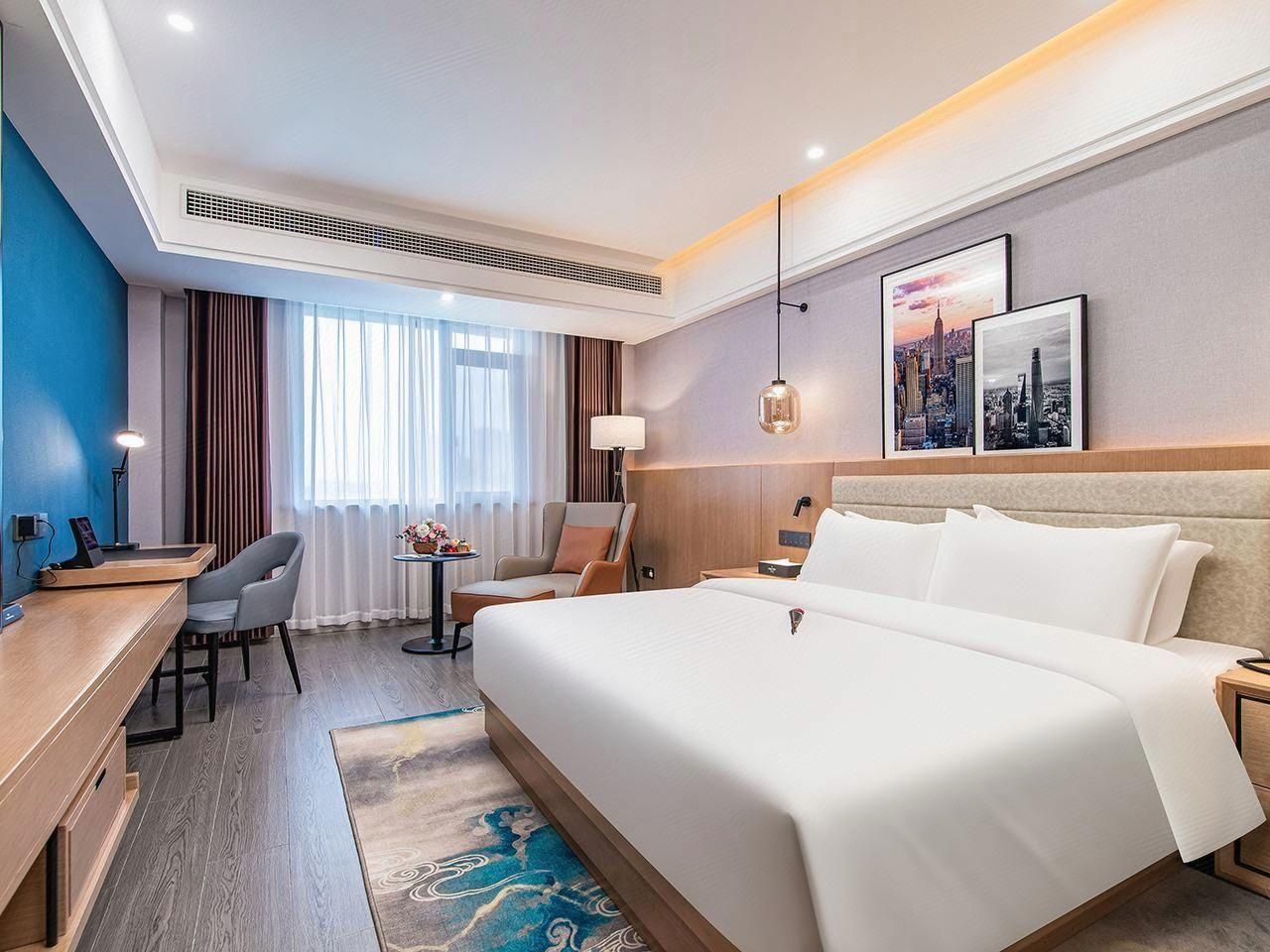 WH - Deluxe Bed Room