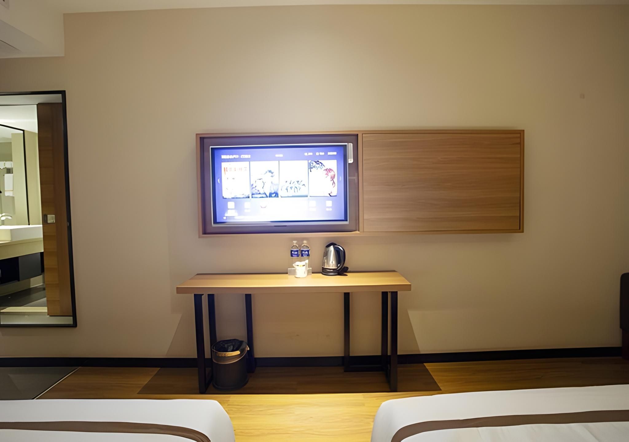 Dossen - City Family Room