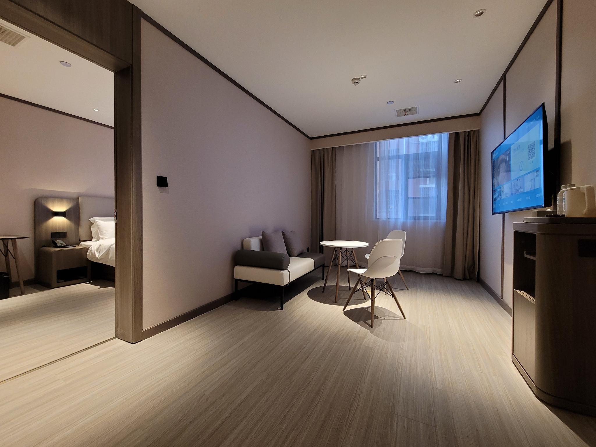 Huazhu - Suite
