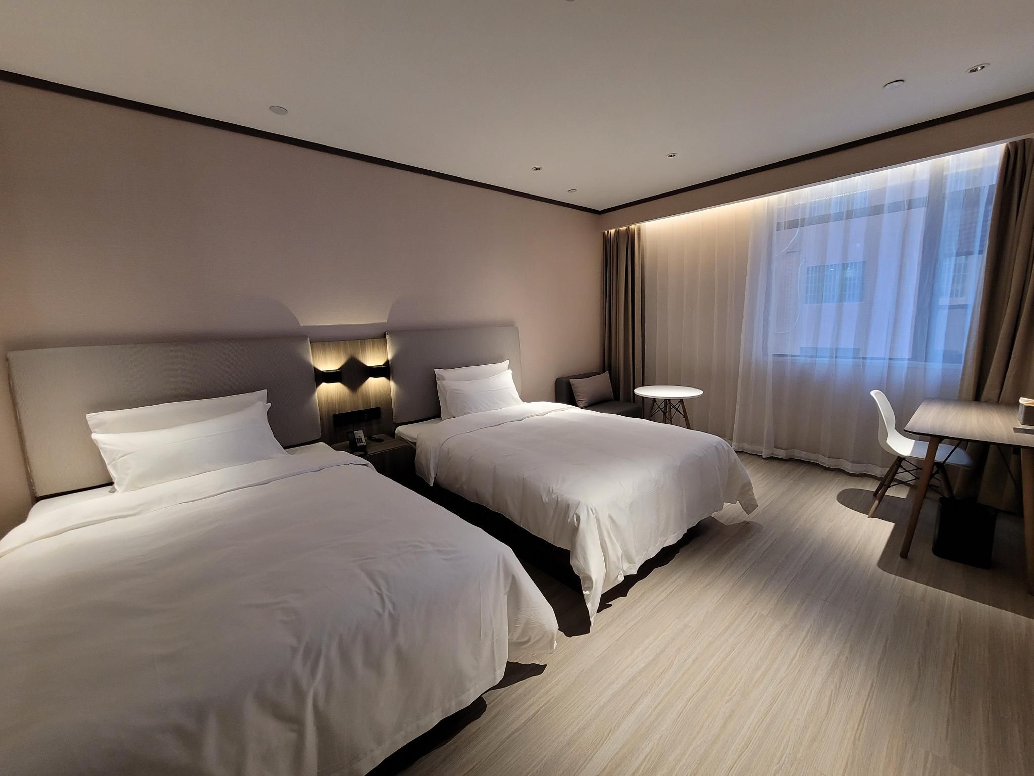 Huazhu - Business Twin Room