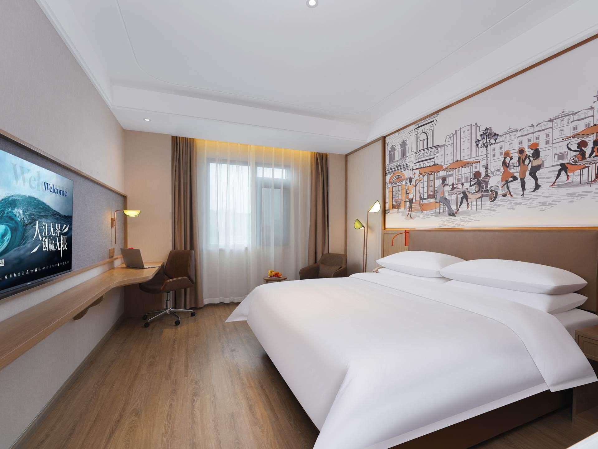 Deluxe Queen Room