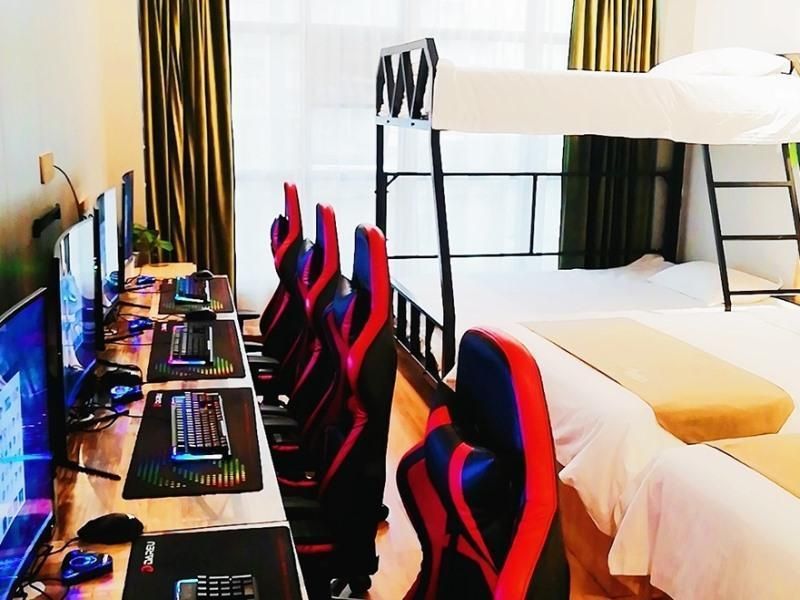 Twin Business Room