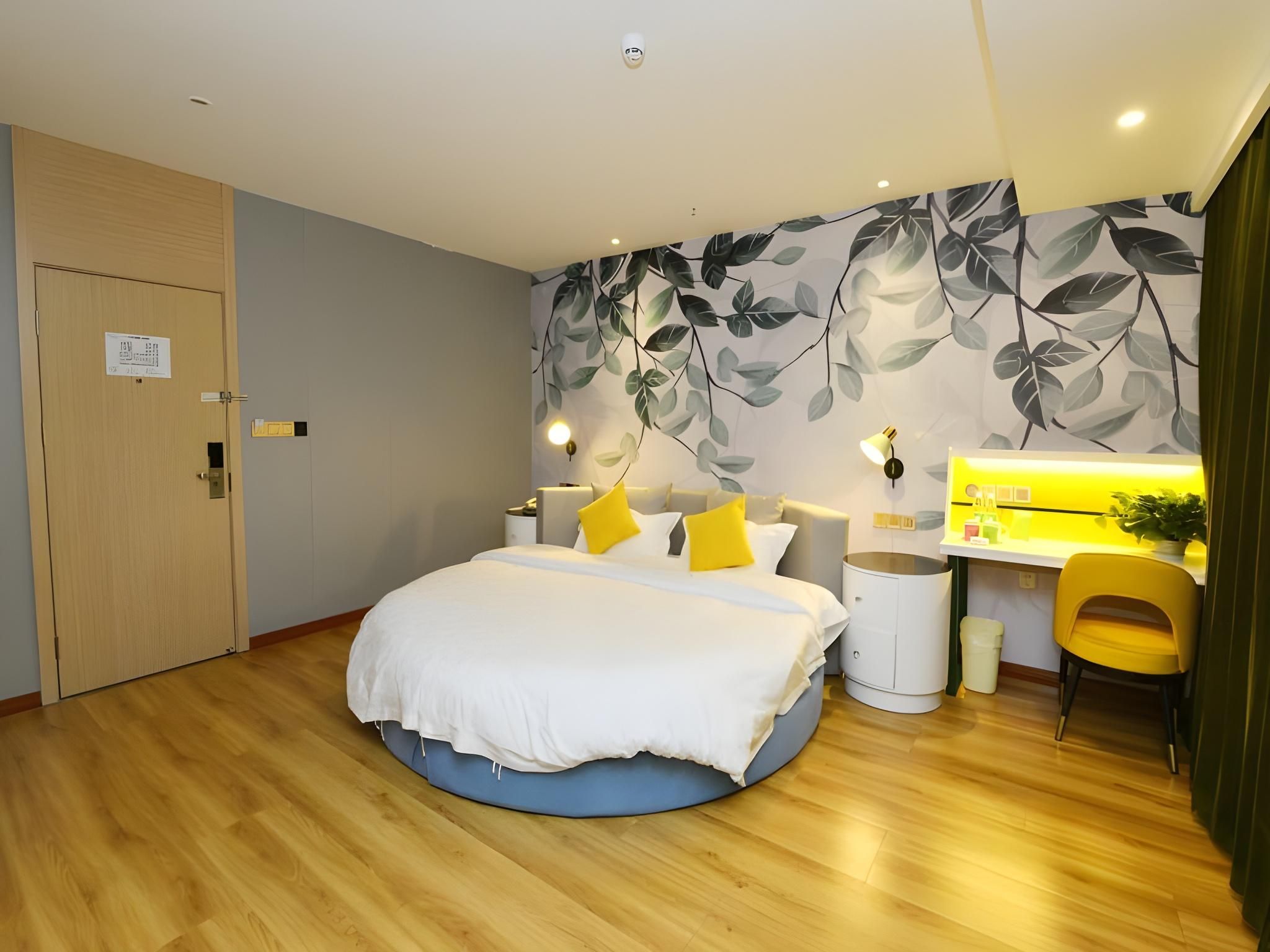 GTI - Yiran 1 Bed Room with Round Bed