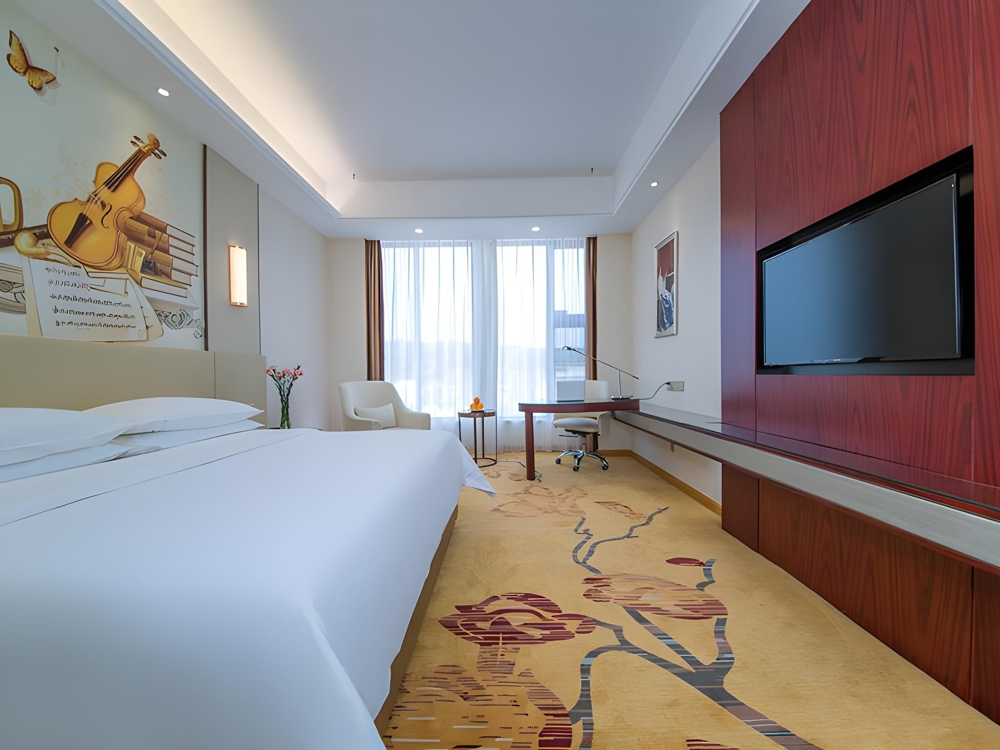 Deluxe Queen Room