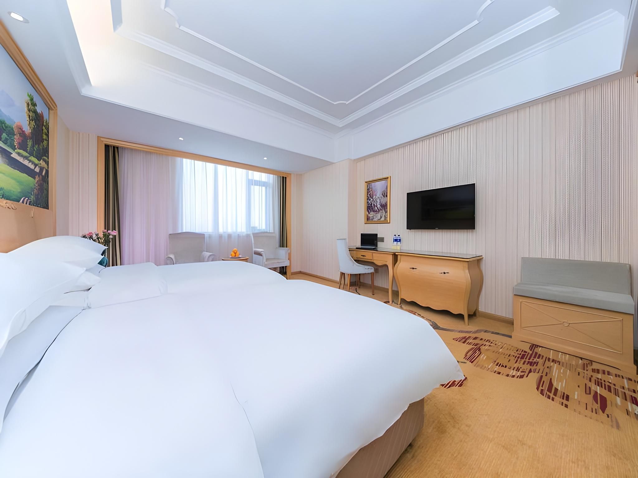 WH - Deluxe Room Twin