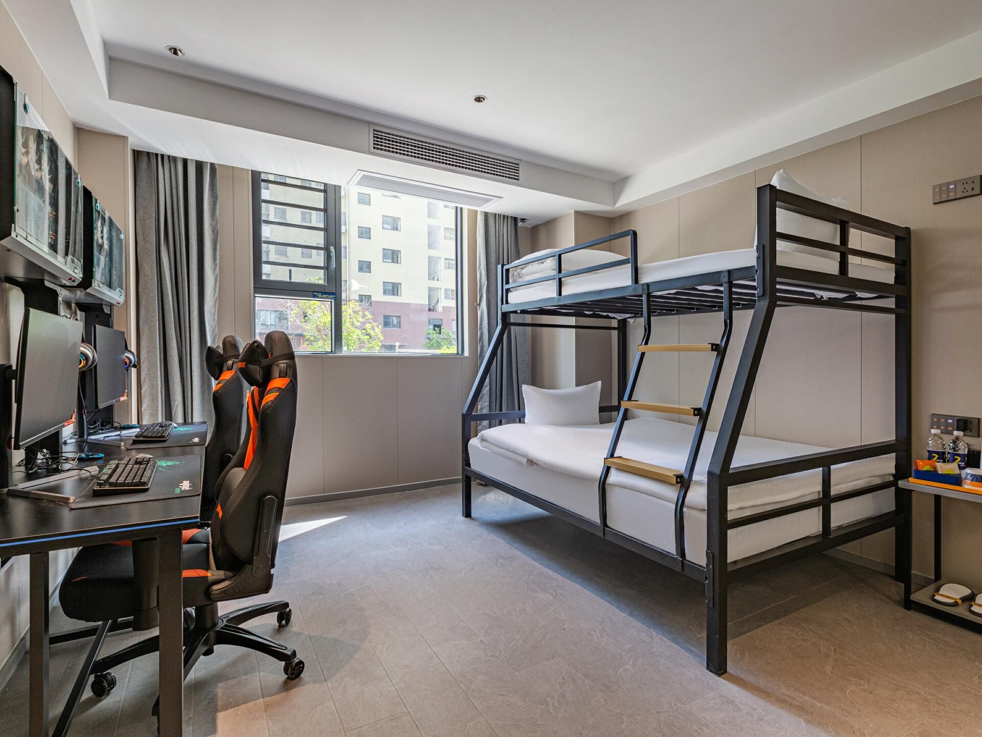 WH - New 7 Days Esports 1 Bed Room