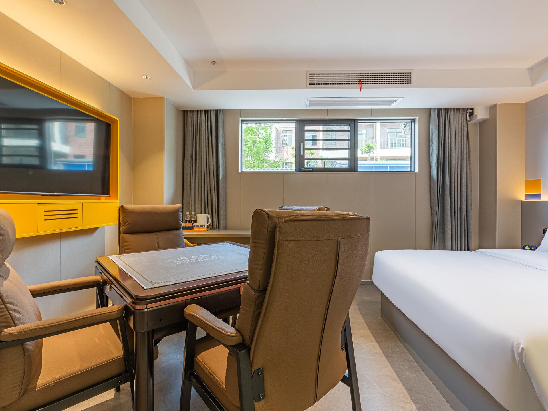 WH - Chess Funny 1 Bed Room