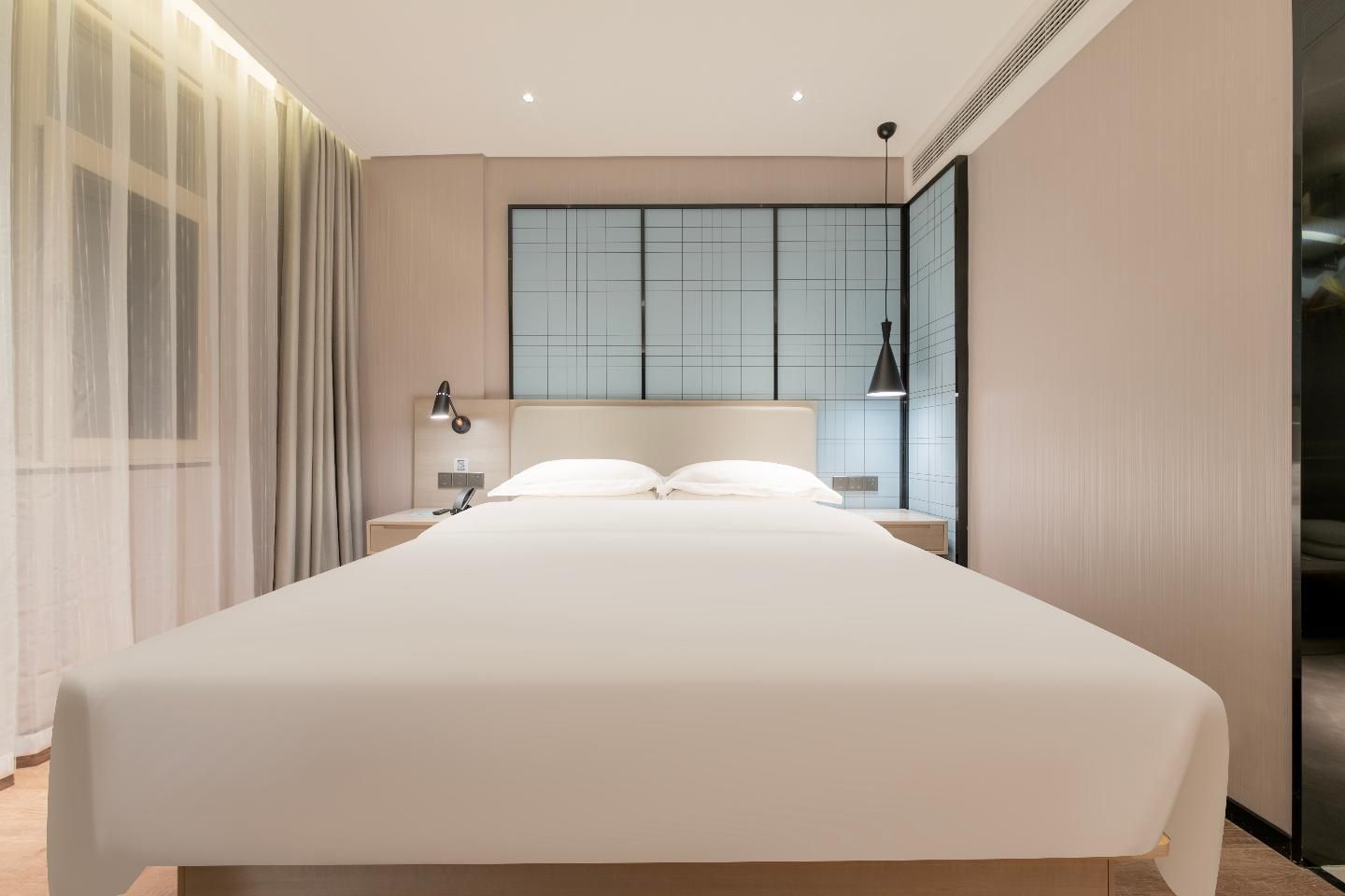 Comfort King Room