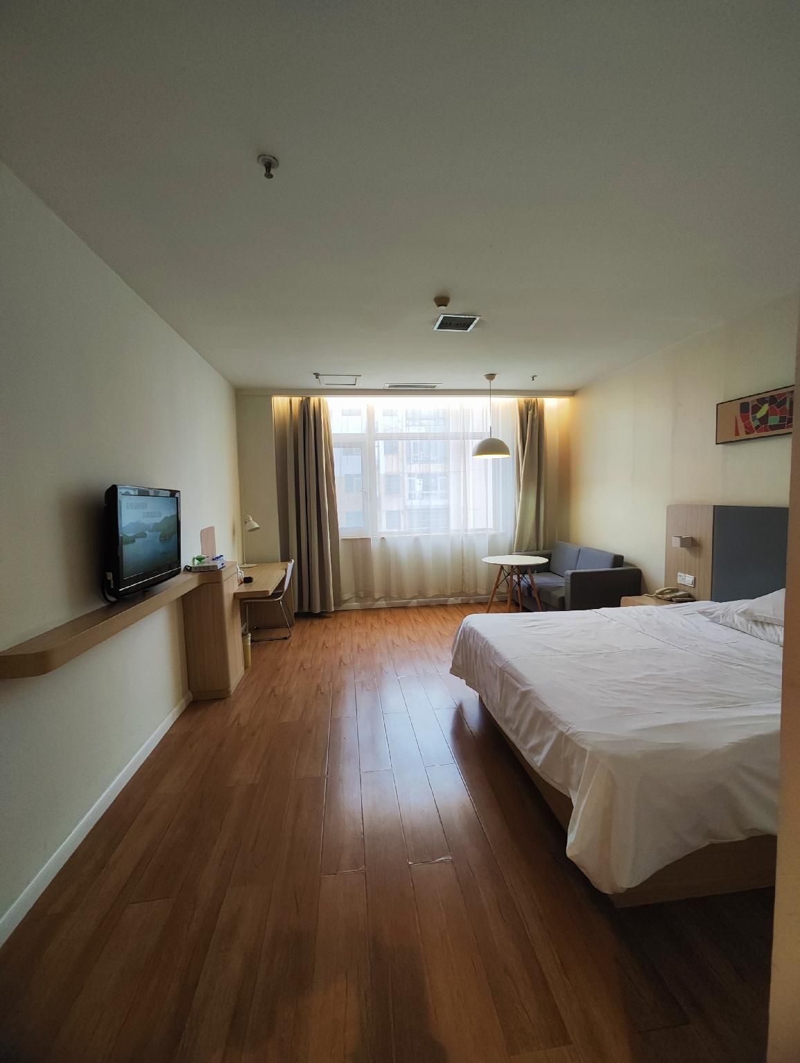 Queen Room A