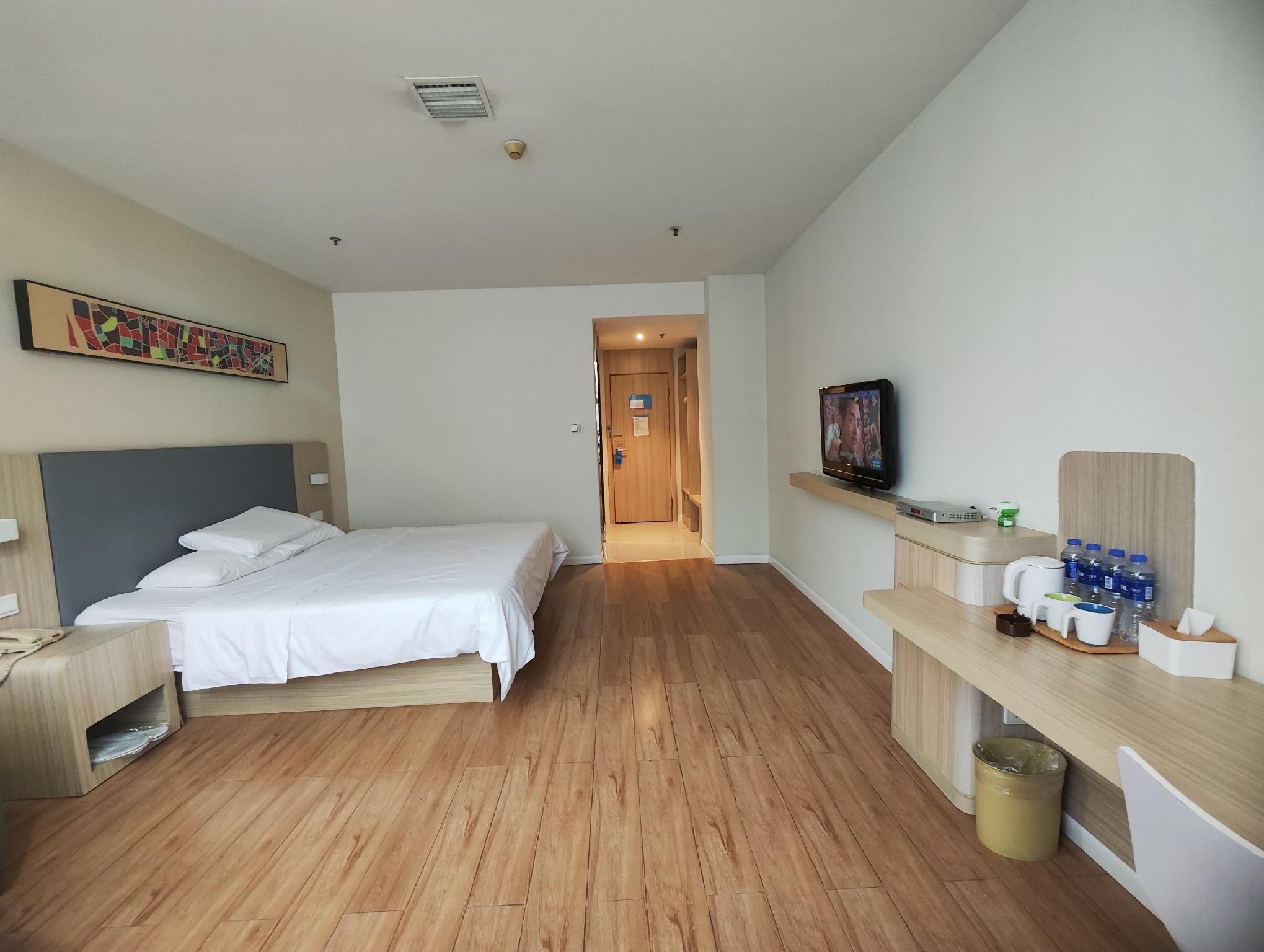 Queen Room A
