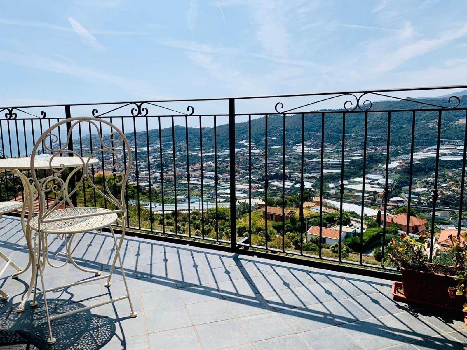 Deluxe Double Room with Balcony and Sea View