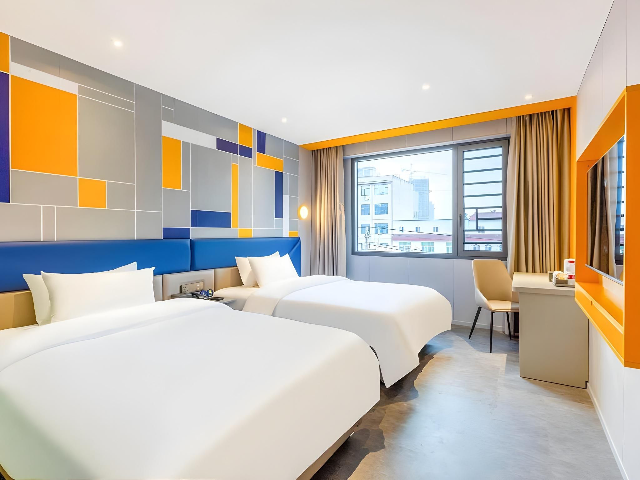 WH - New 7 Days Comfort Twin Room