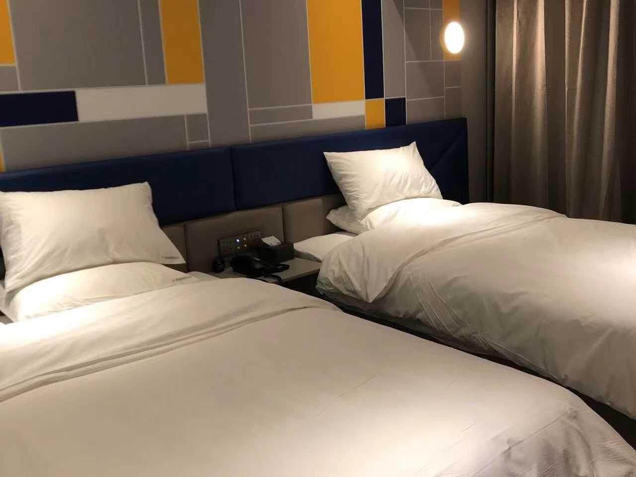 WH - New 7 Days Comfort Twin Room