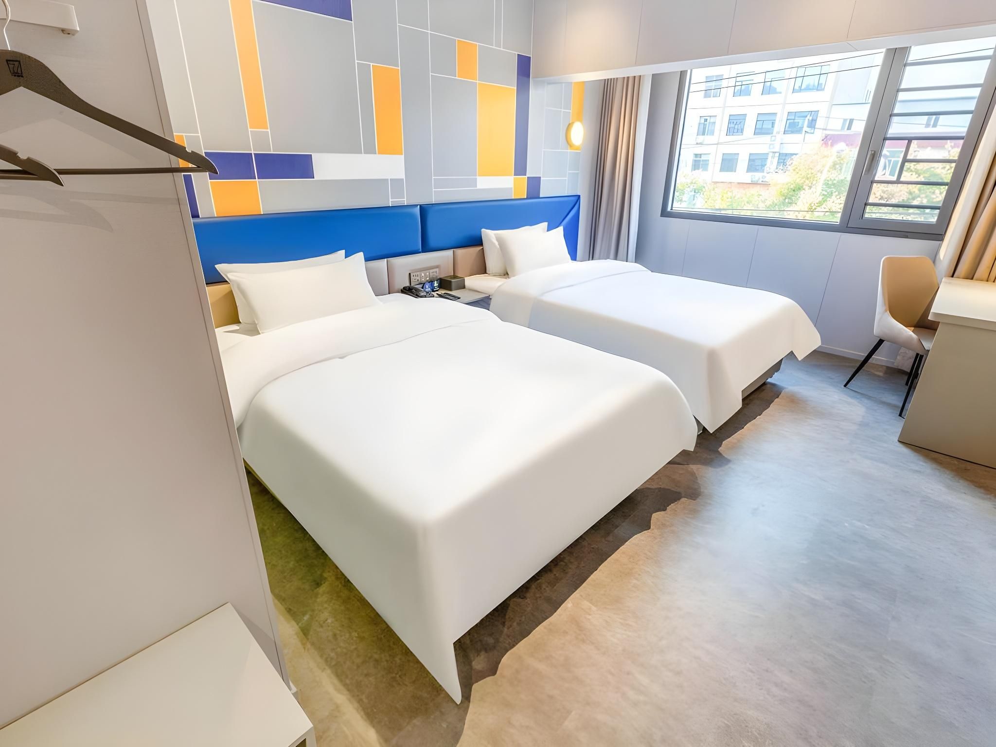 WH - New 7 Days Zizai Twin Room