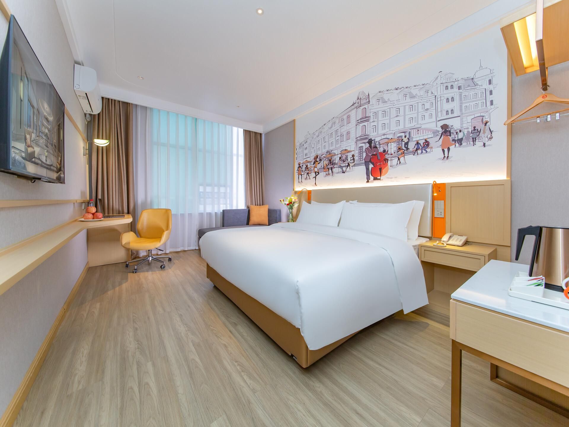 Business King Room