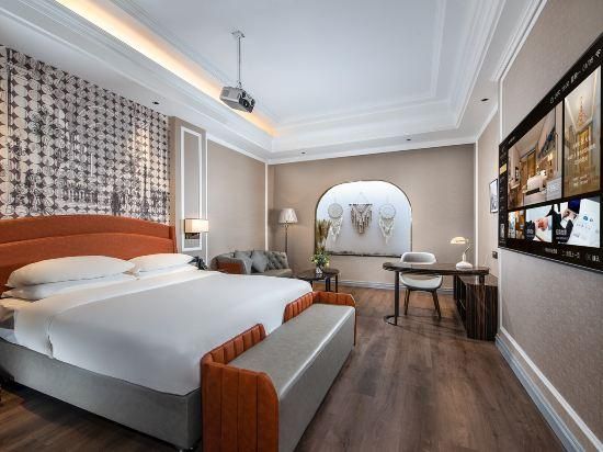 Featured Classic Room