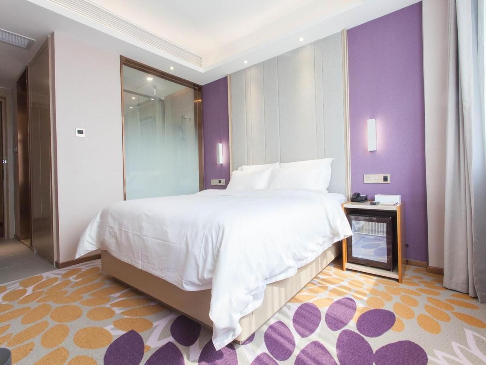 Deluxe King size bed Room