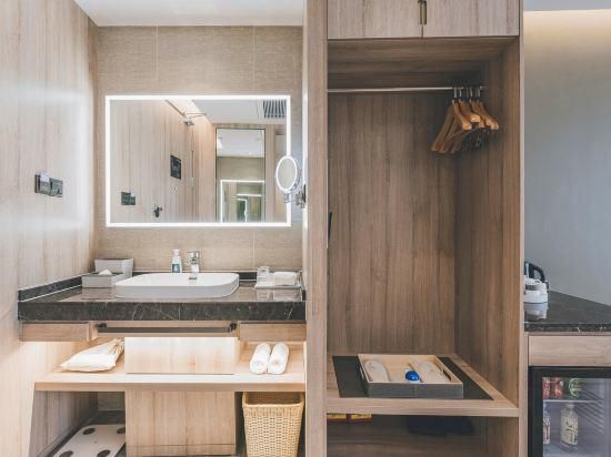 Executive room, Guest room, 1 Queen