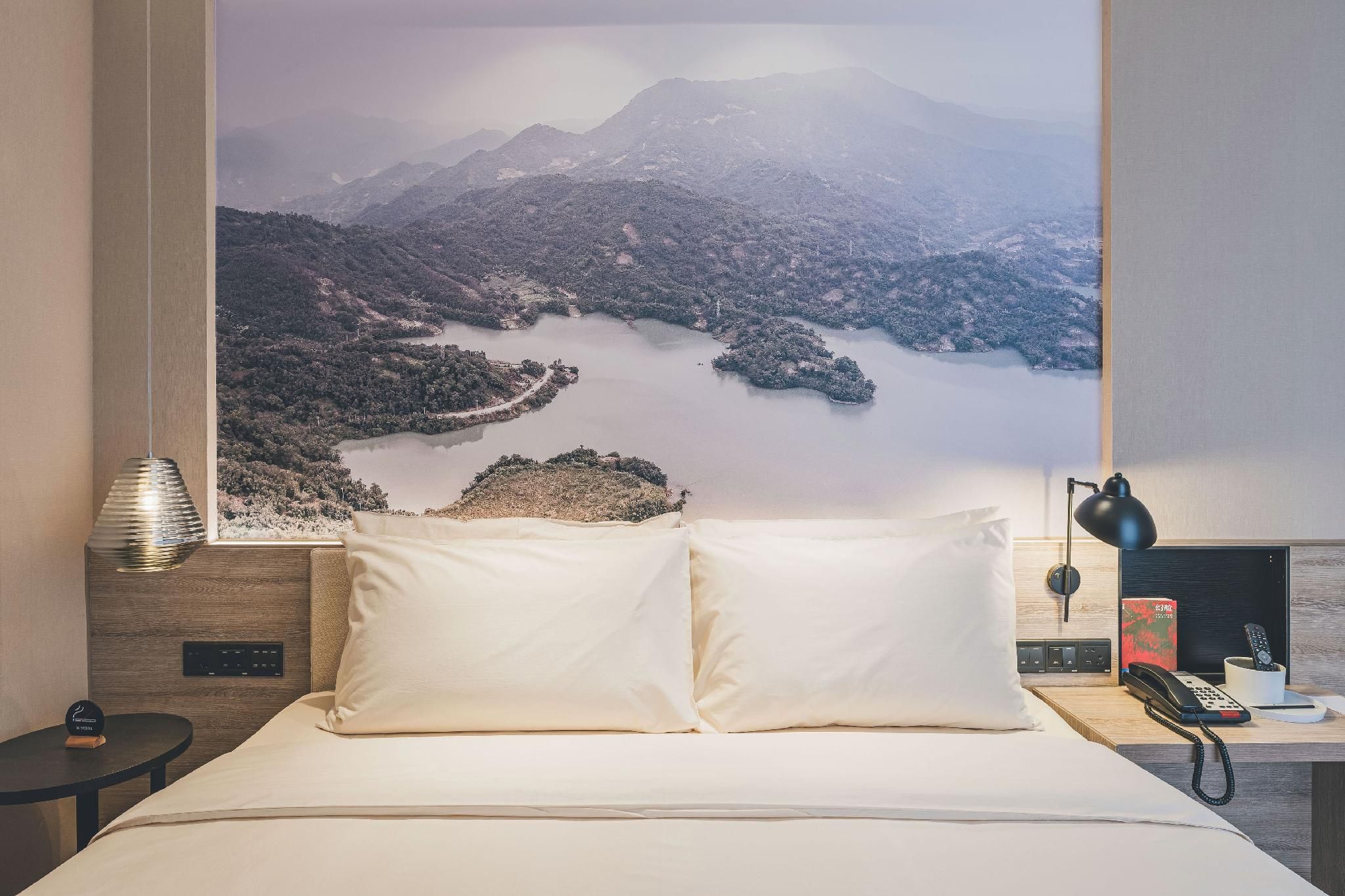 Atour - Elegant Room