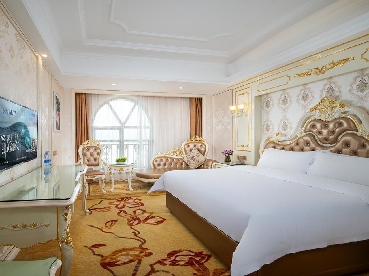 Vienna - 1 Bed Room with View
