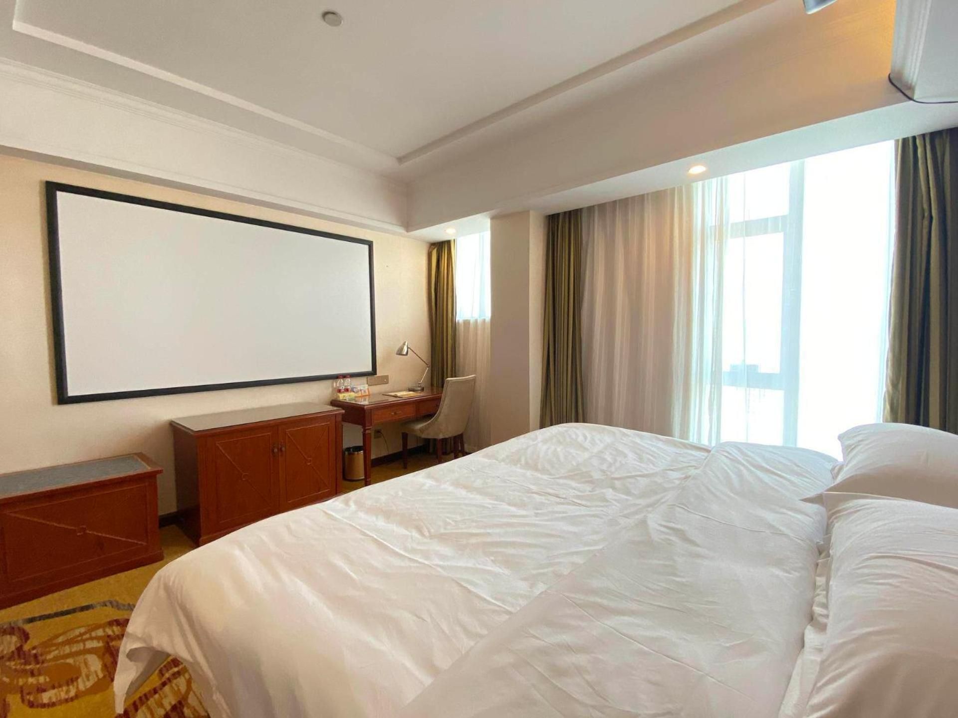 Double Room with Audio