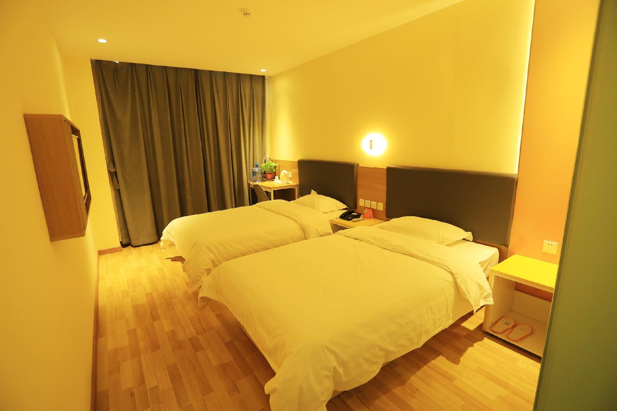 Select Twin Room