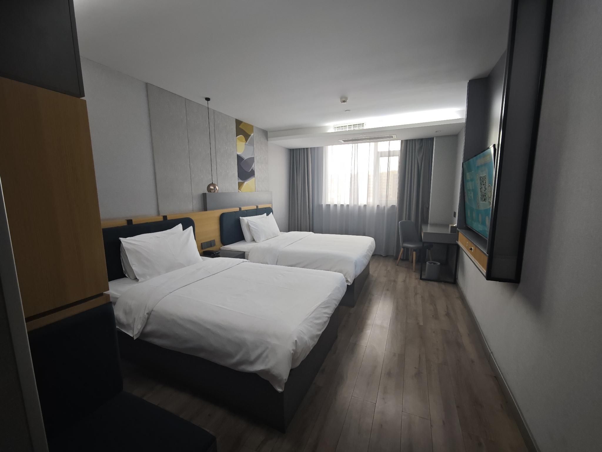 Twin Business Room
