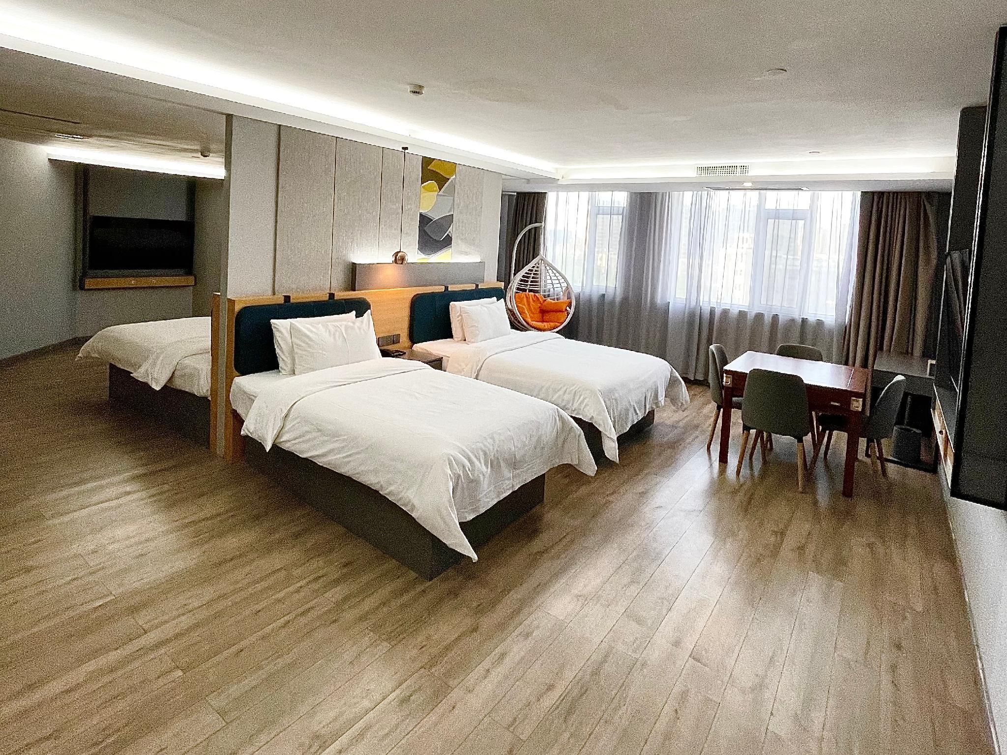 Deluxe Quadruple Room | Spacious Room, Fun Mahjong for 4 People