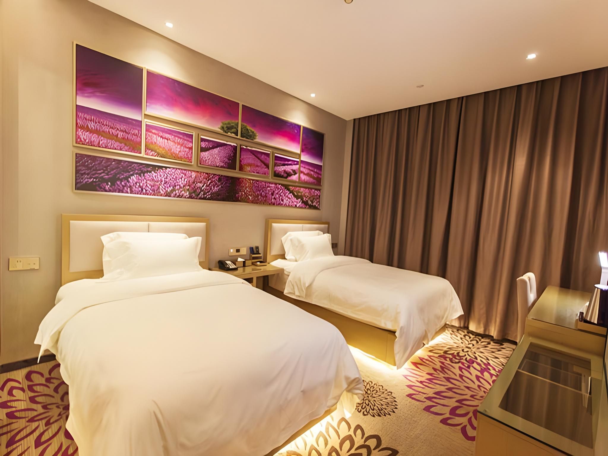 Twin Deluxe Room