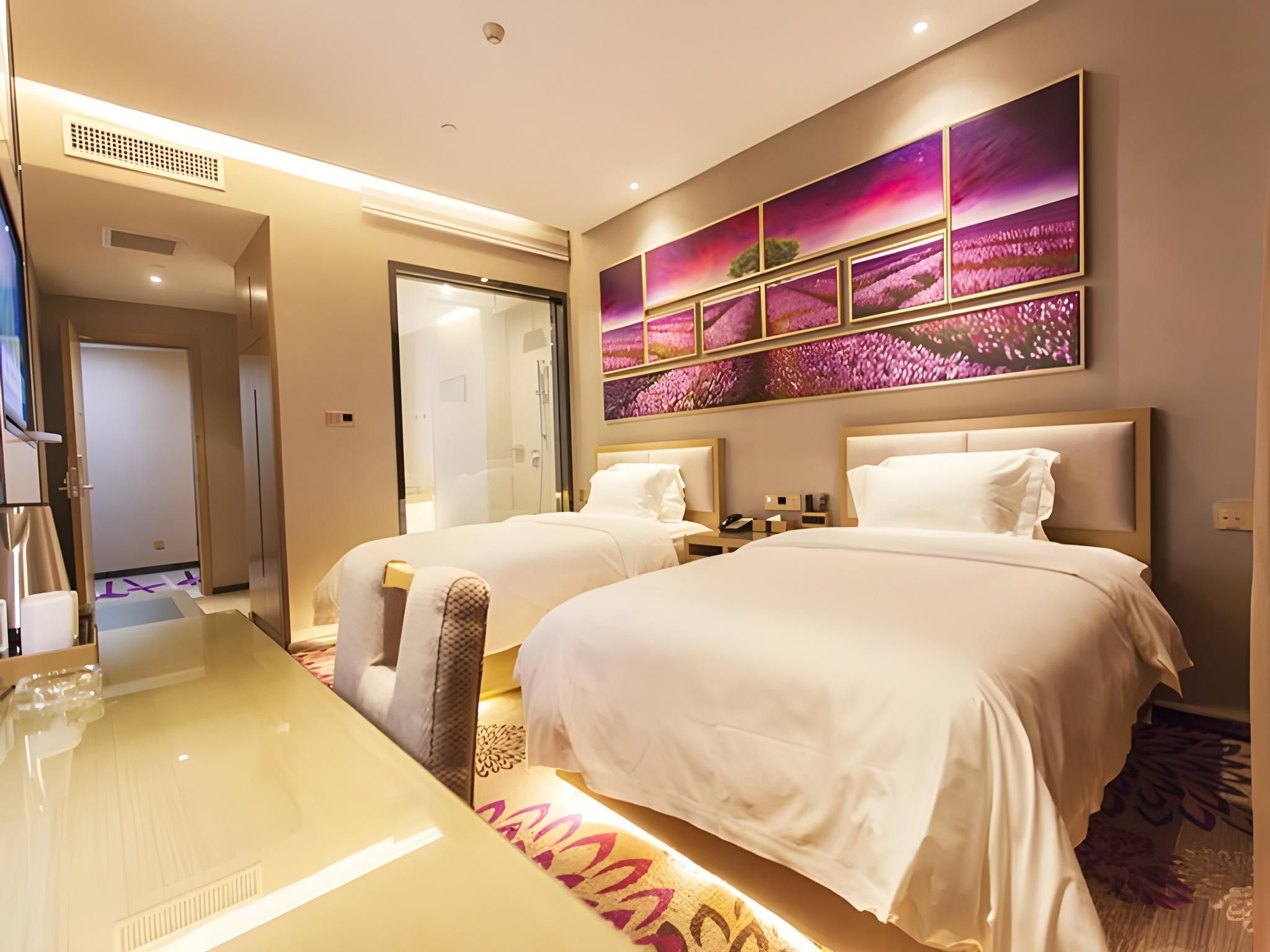 Twin Deluxe Room