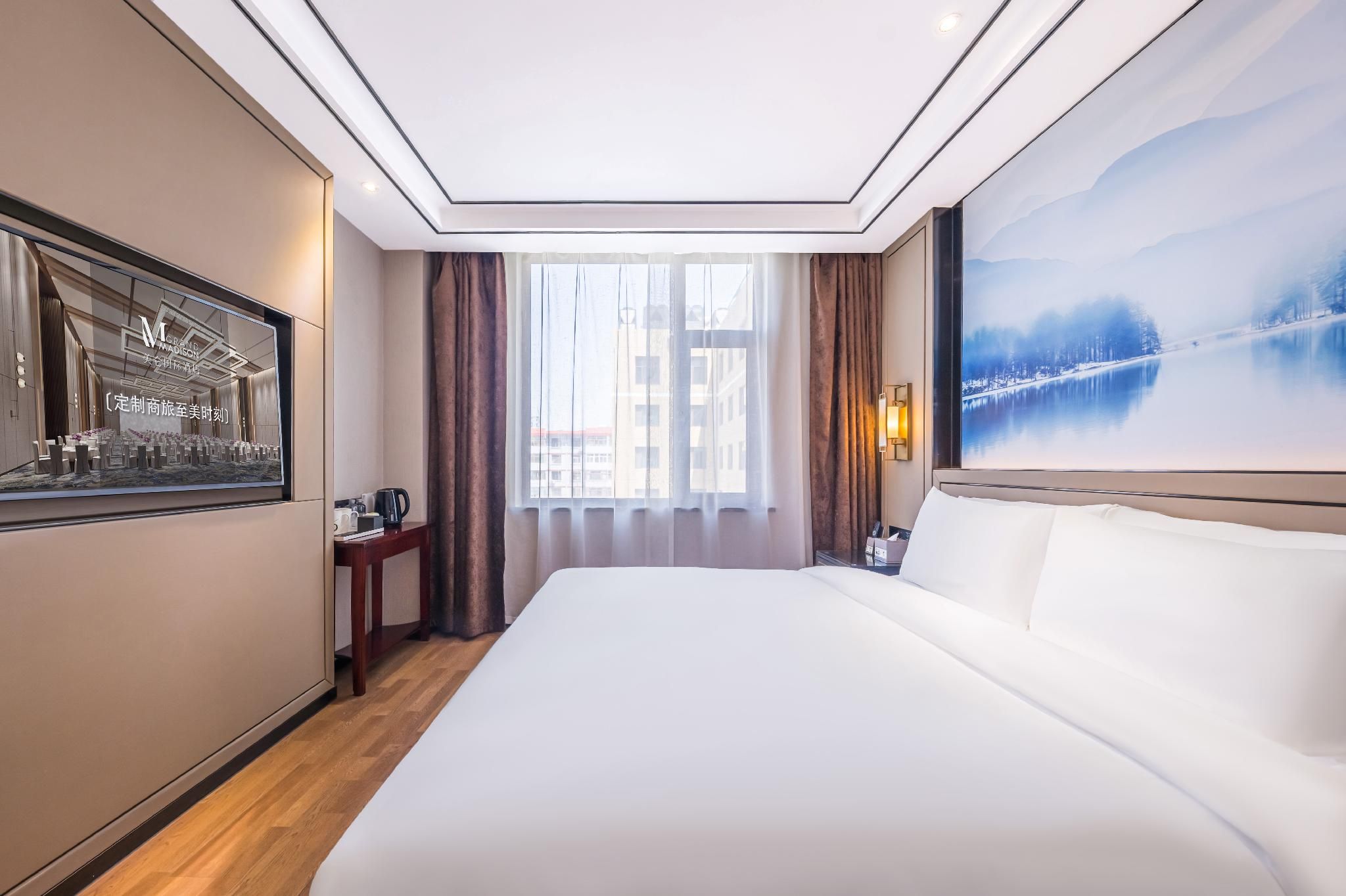 Huazhu - Room With Bed