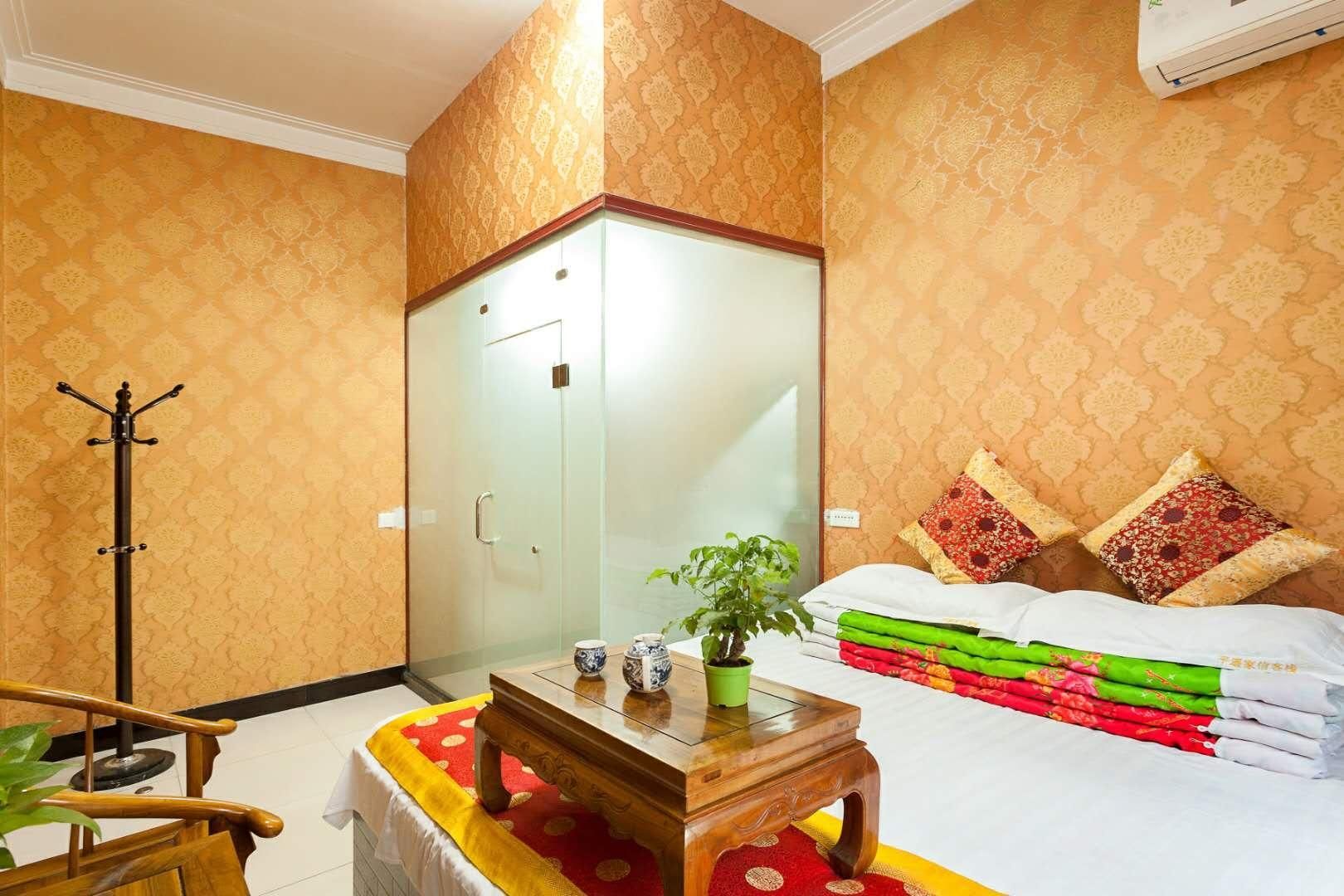 Couple King Bed