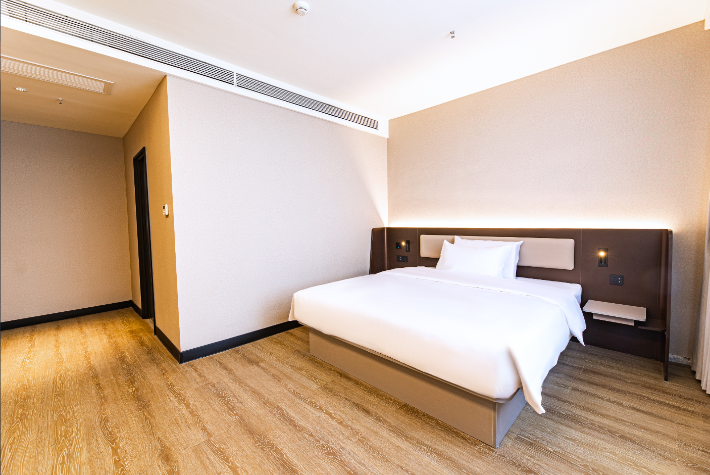 Huazhu - Deluxe Bed Room