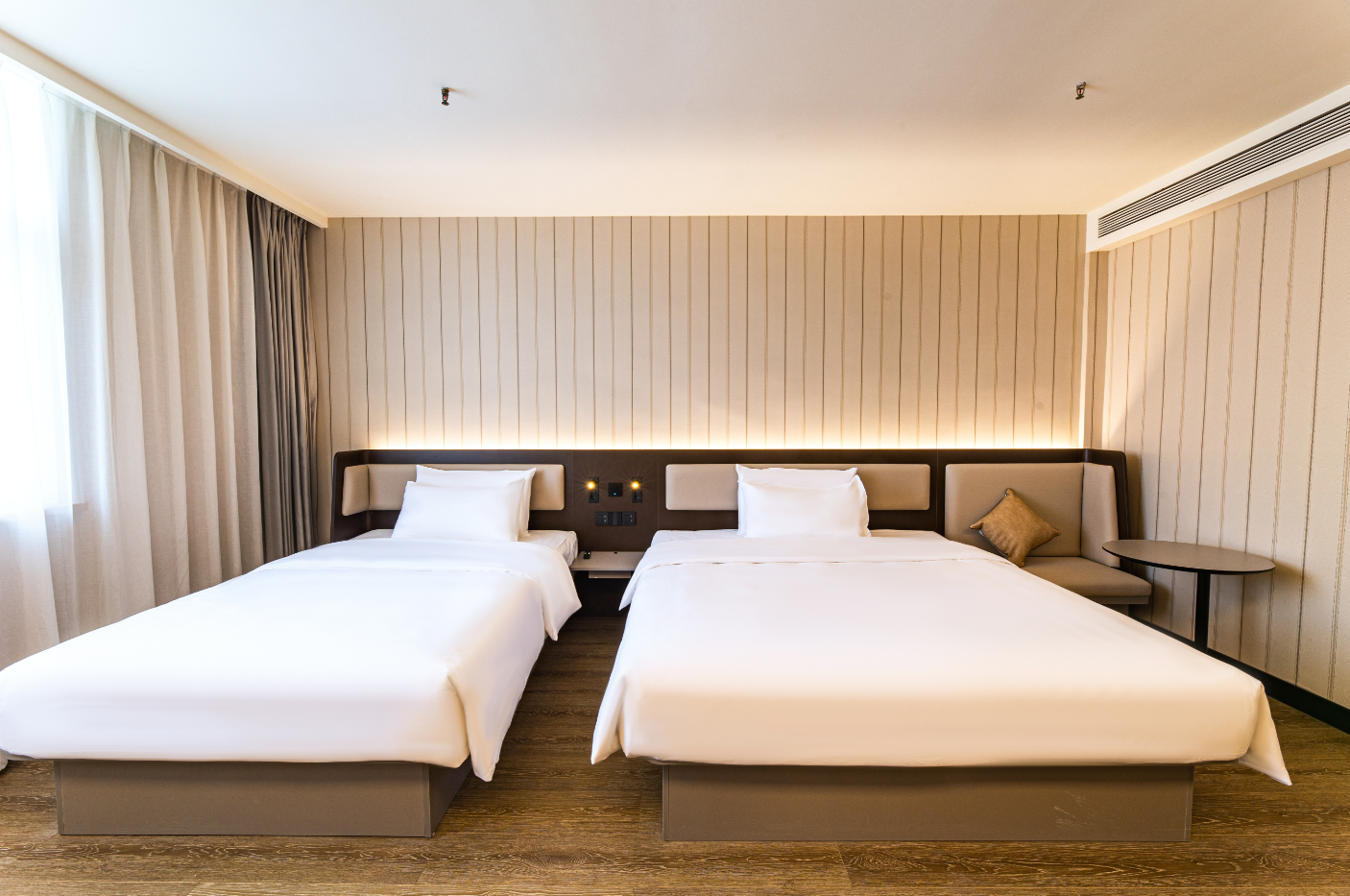 Huazhu - Family Room