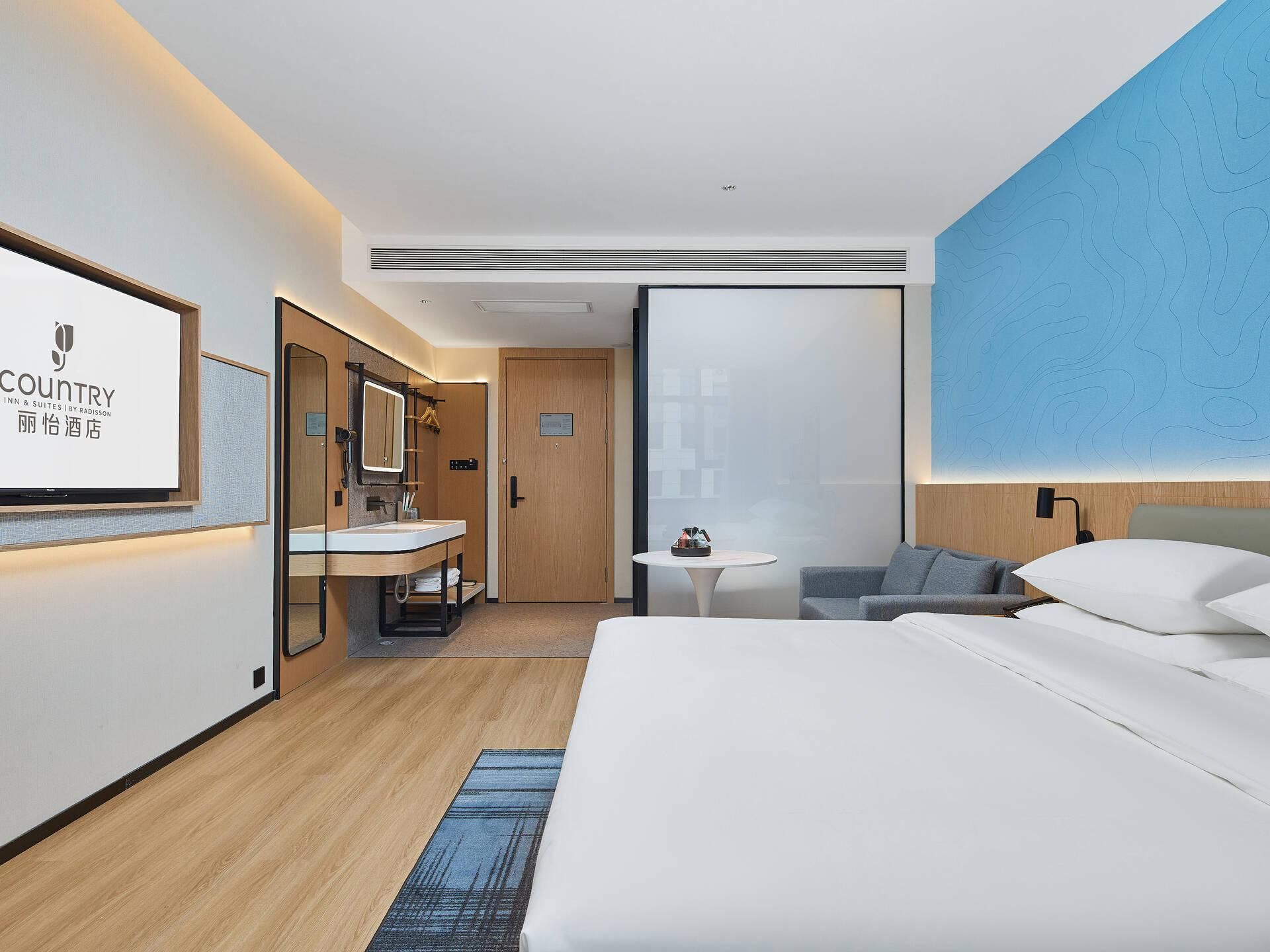 Deluxe King Room