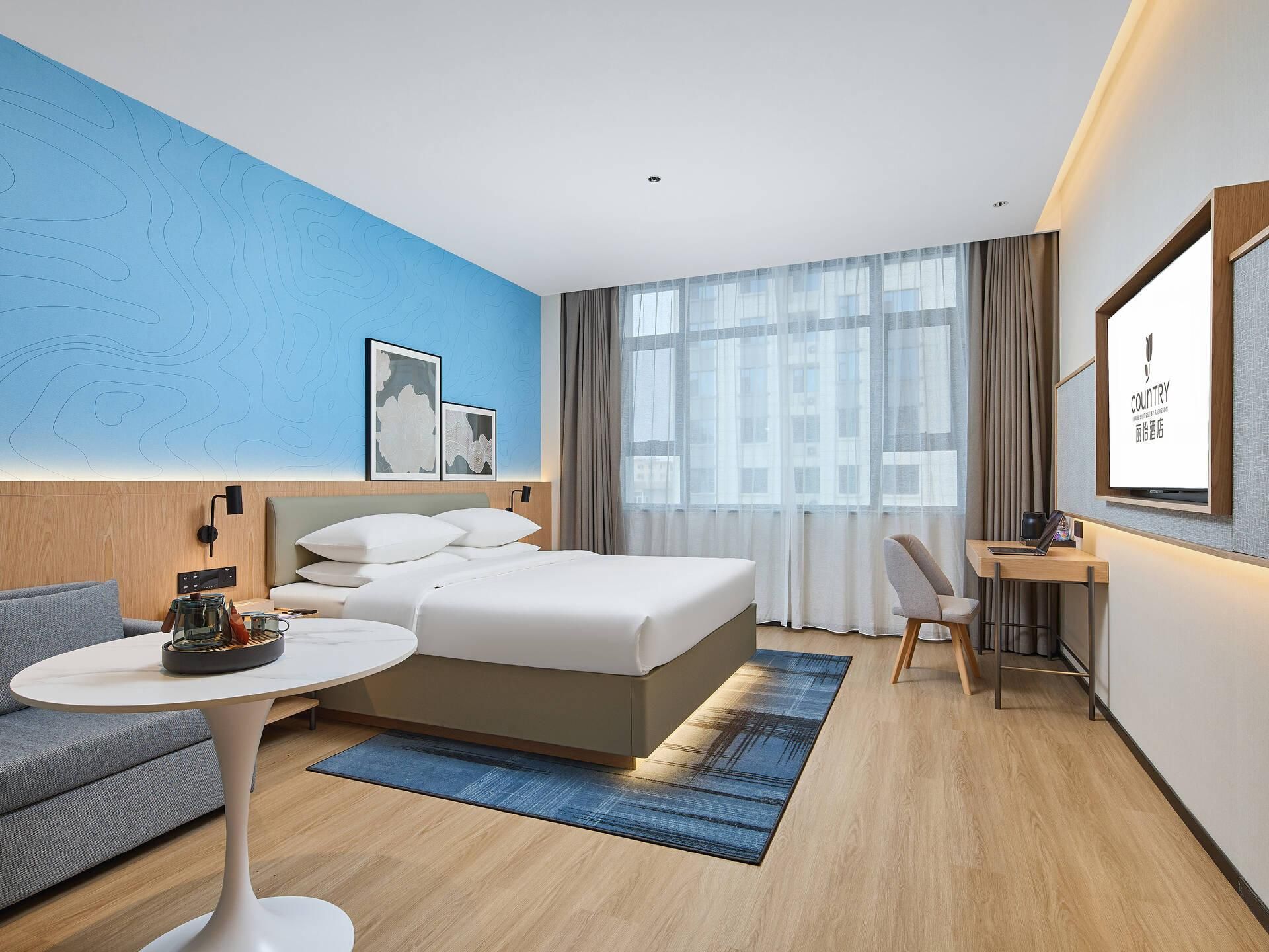 Business Queen Bed Room