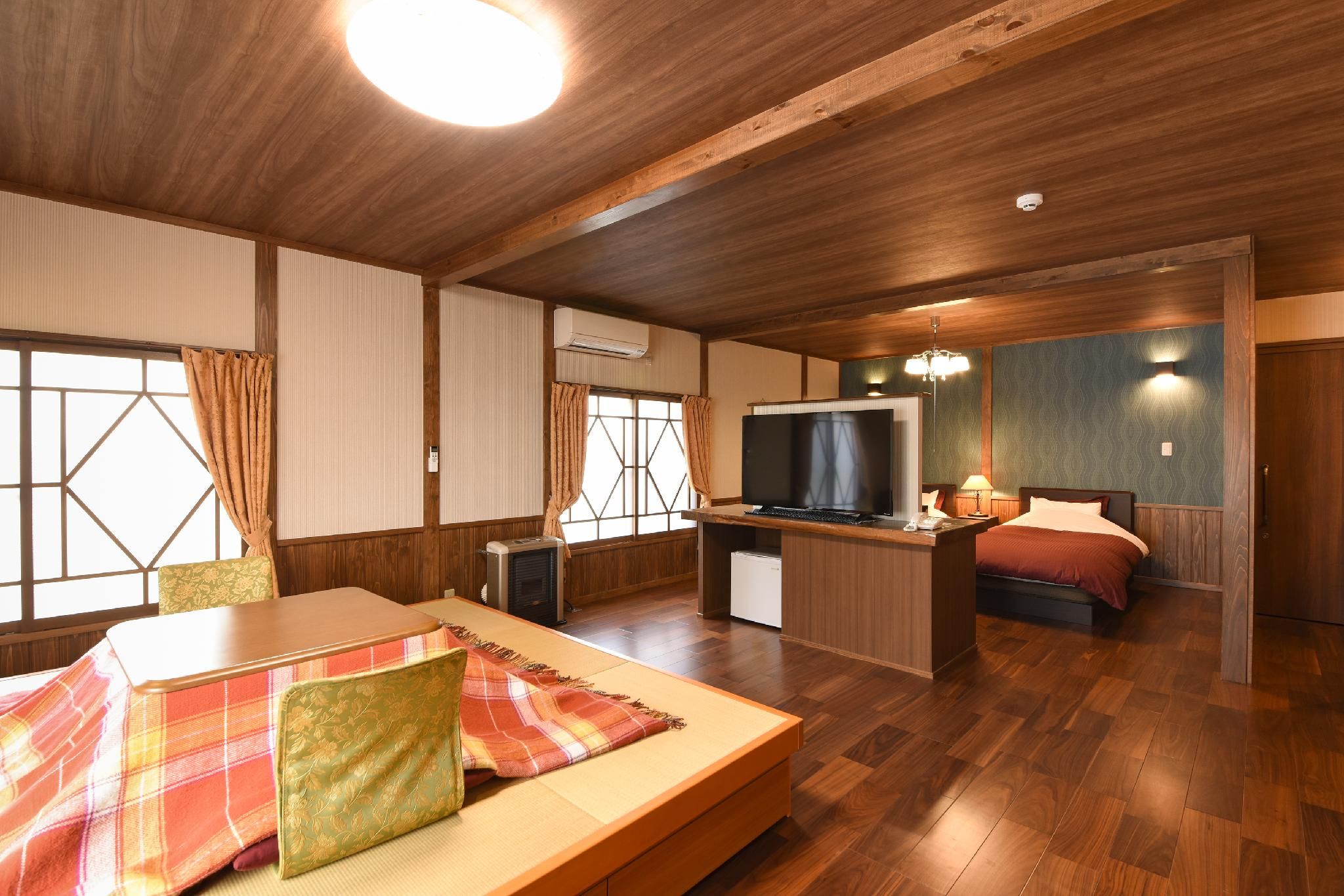 Deluxe Twin Room with Tatami Area