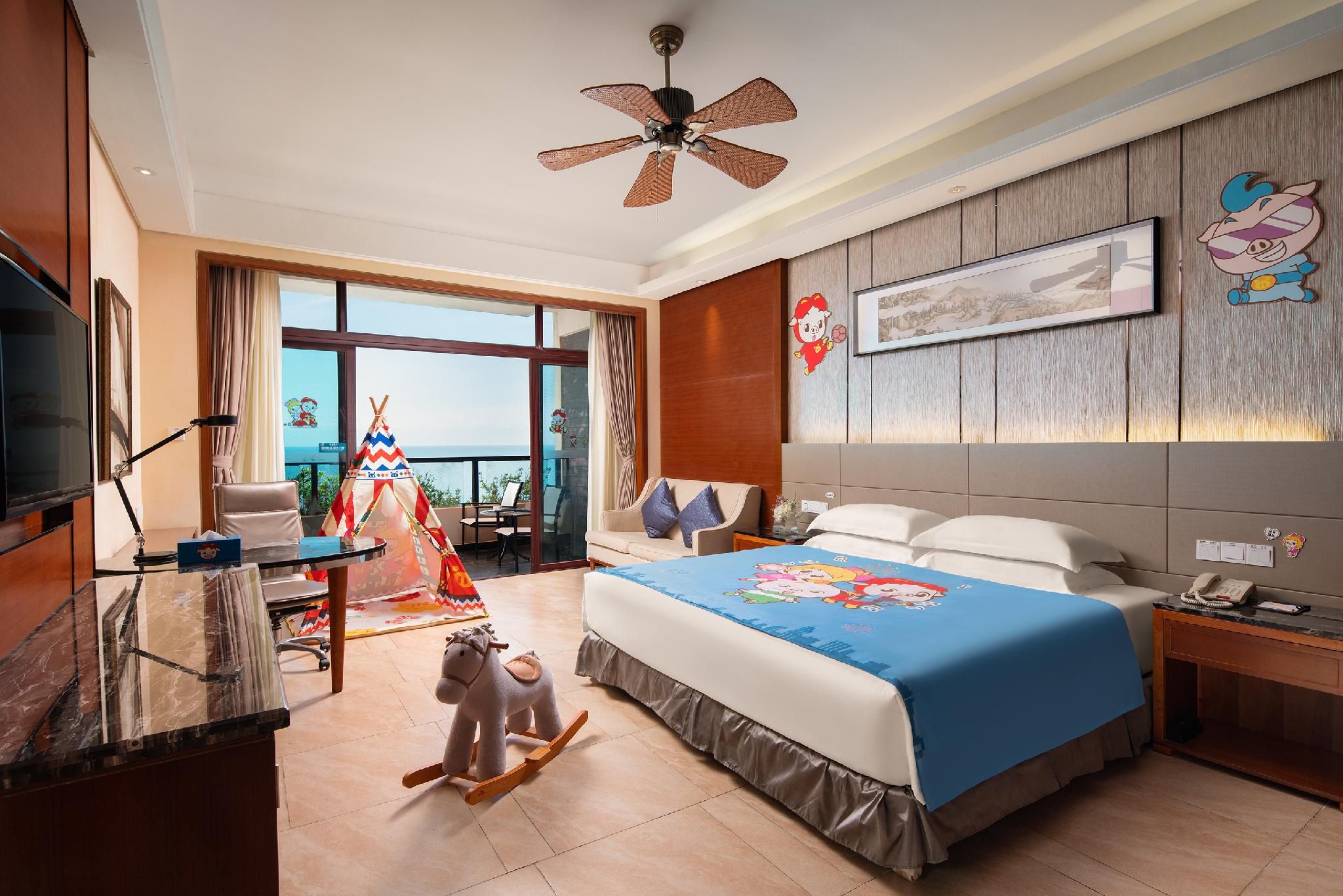 Sea View King , Piggy Theme
