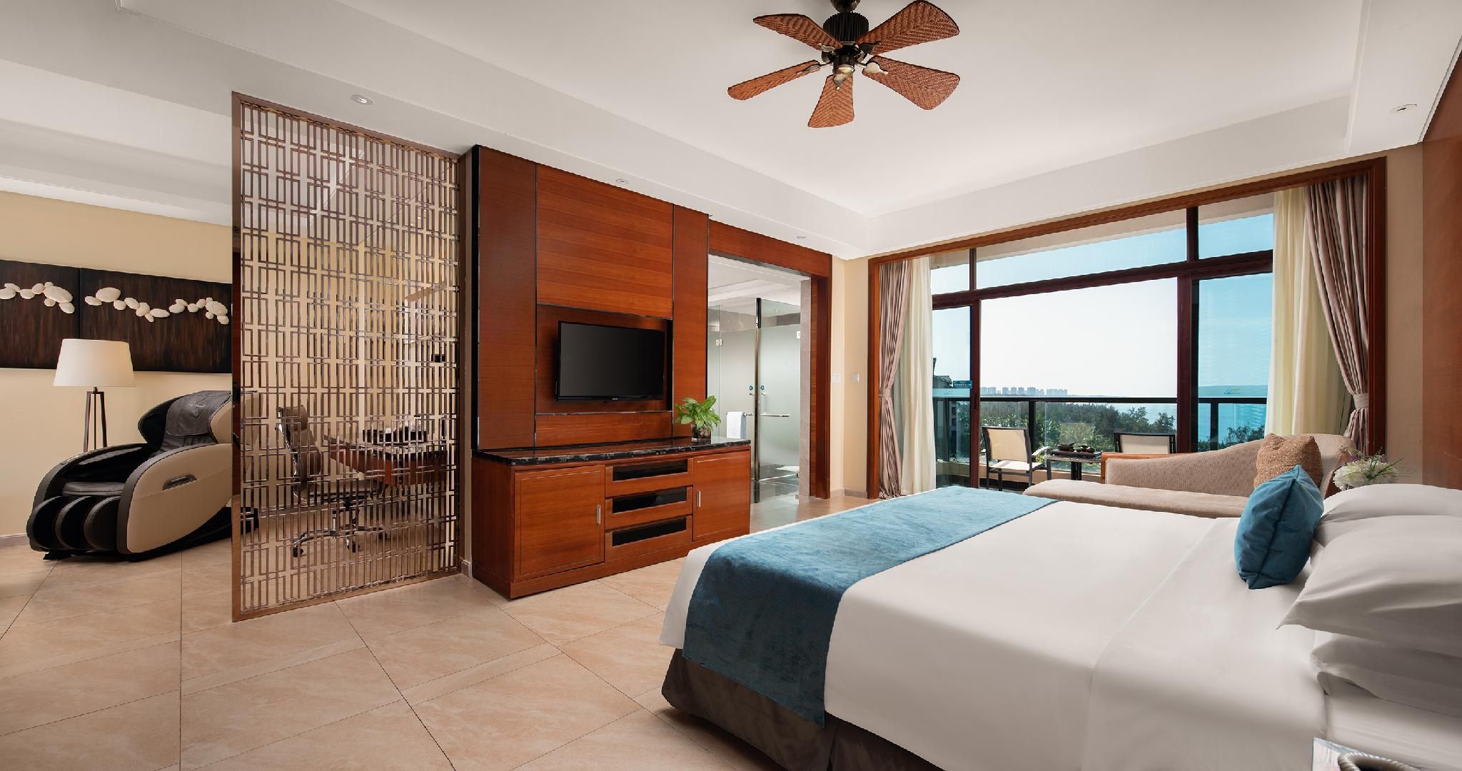 Executive Suite Sea View
