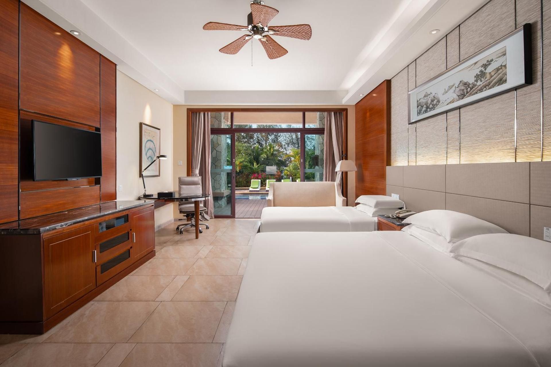 Triple Room with Pool View