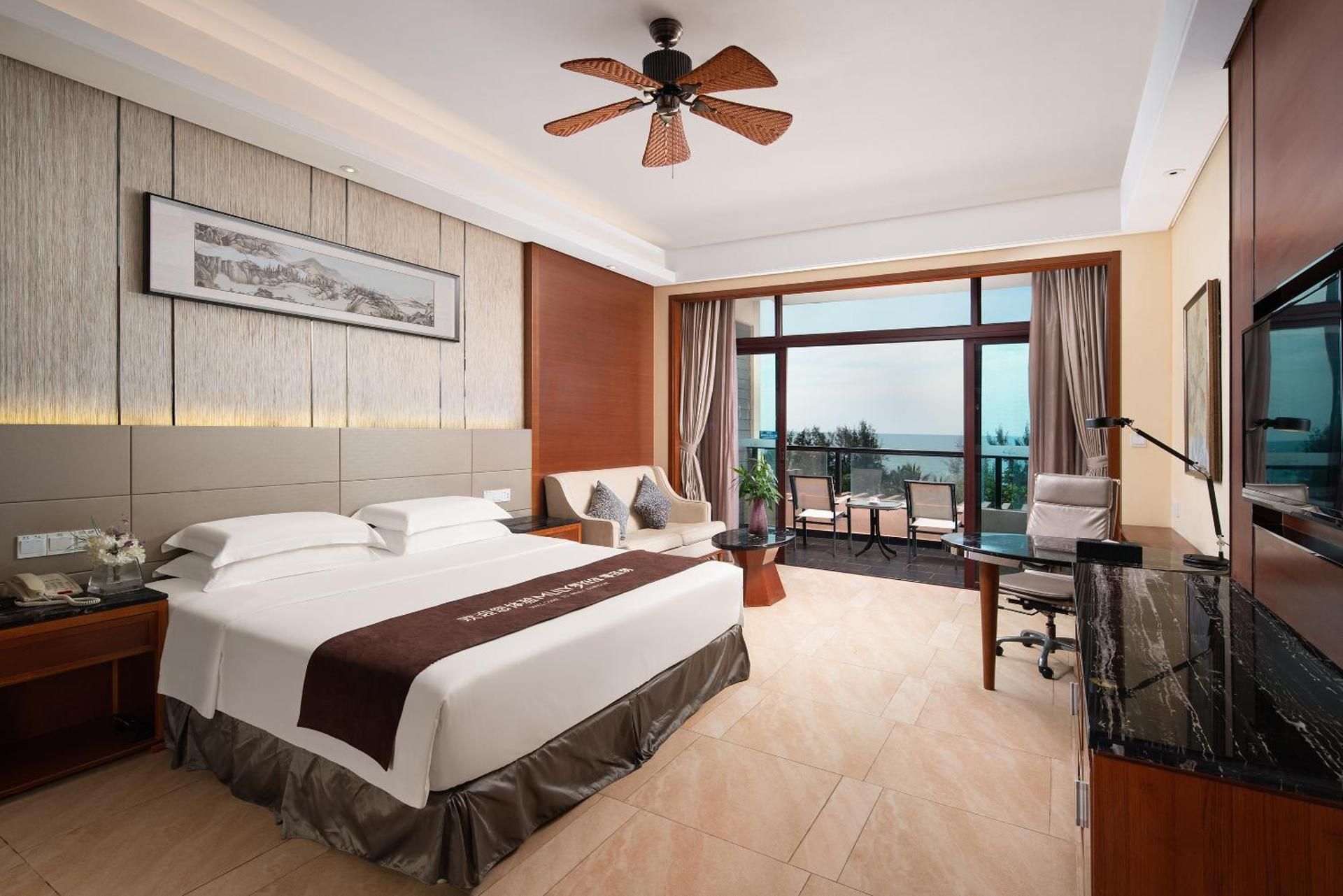 Deluxe King Room